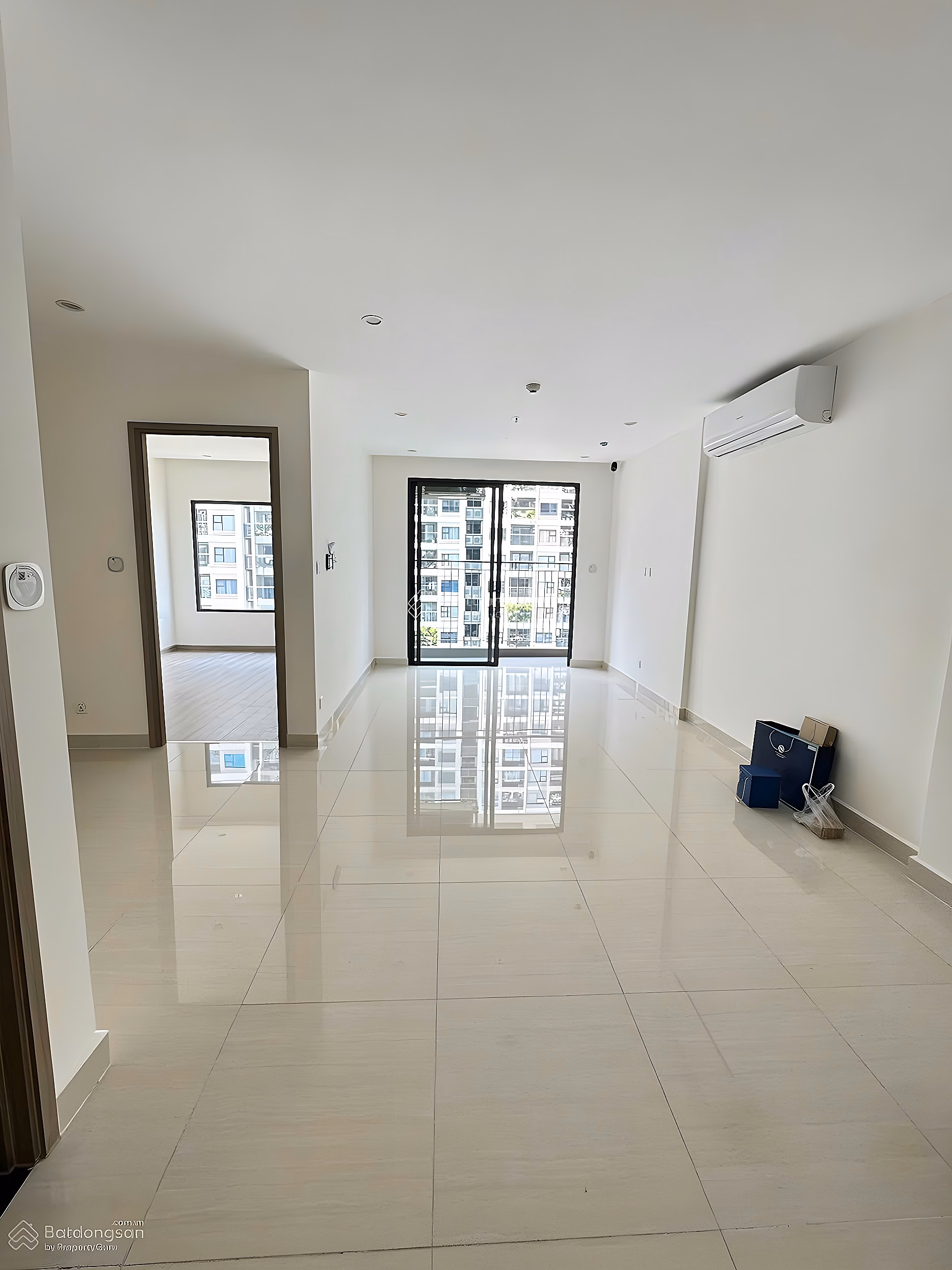 Urgent sale of Vinhomes Ocean Park apartment by owner