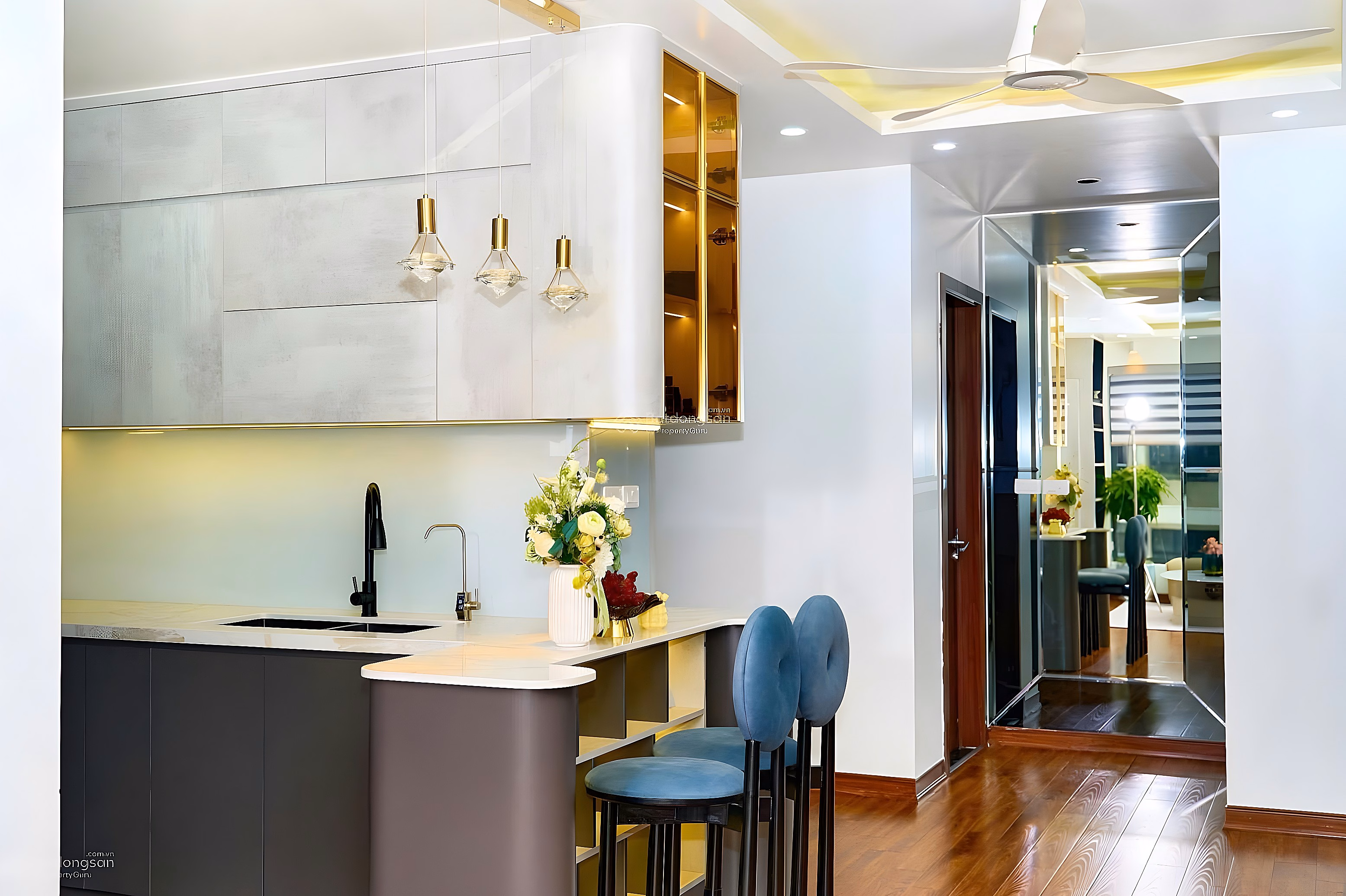 Selling a corner apartment of 83m 3 bedrooms, lake view, full beautiful furniture, price 7.9 billion An Binh City Pham Van Dong