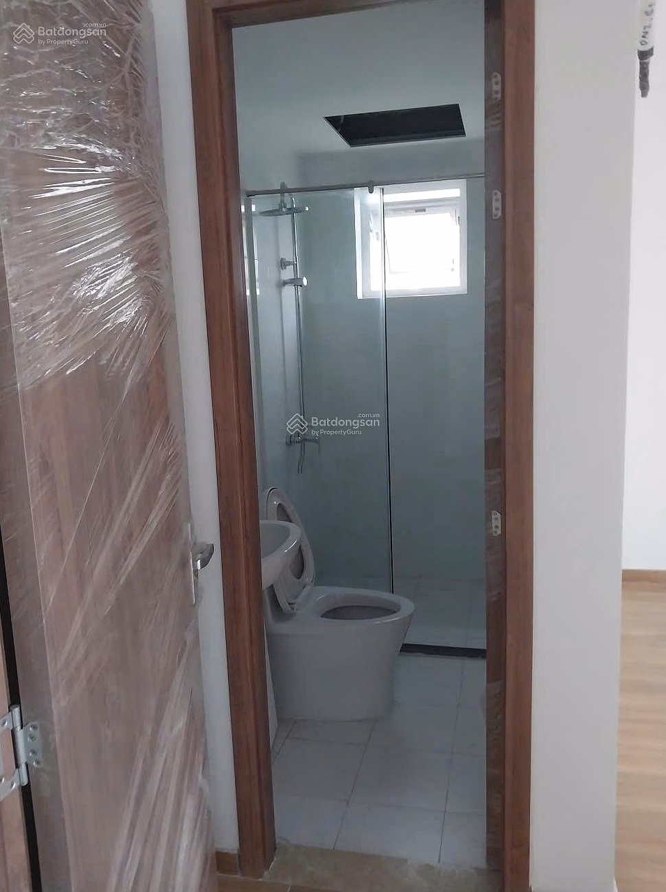 Own an apartment right in the center of Saigon for only 850 million