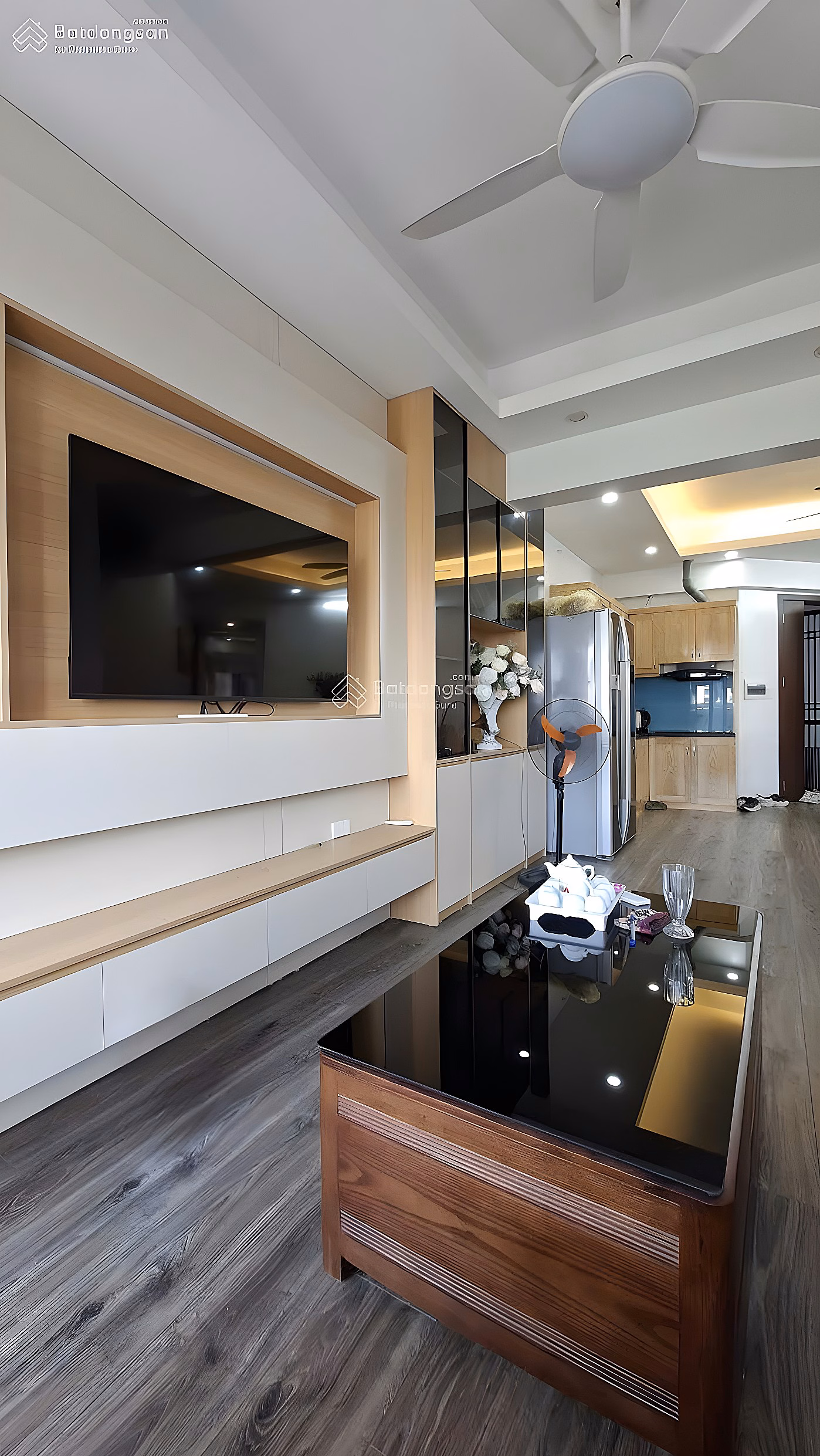 The owner sells a beautiful apartment in Viet Hung urban area, 100m2, 6 billion 1
