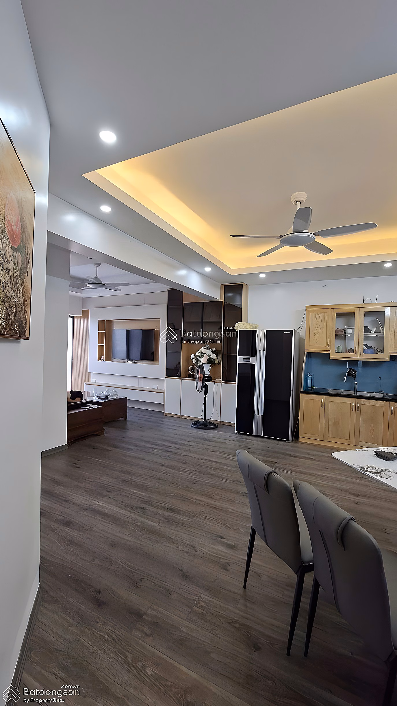 The owner sells a beautiful apartment in Viet Hung urban area, 100m2, 6 billion 1