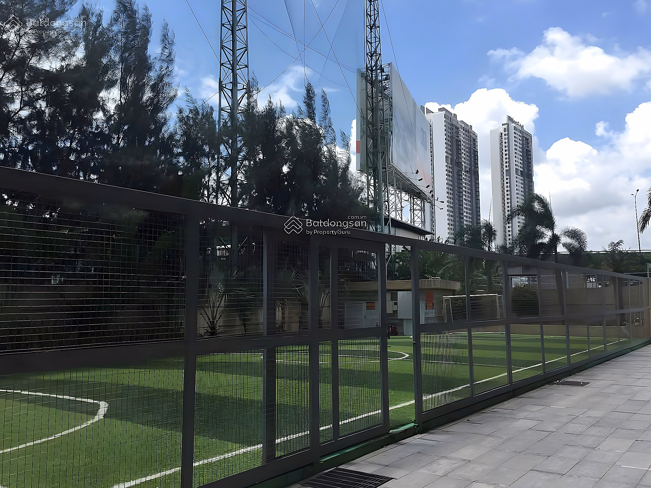 Dieu Thu owns a full line of Docklands Saigon apartment blocks with diverse areas and extremely good prices