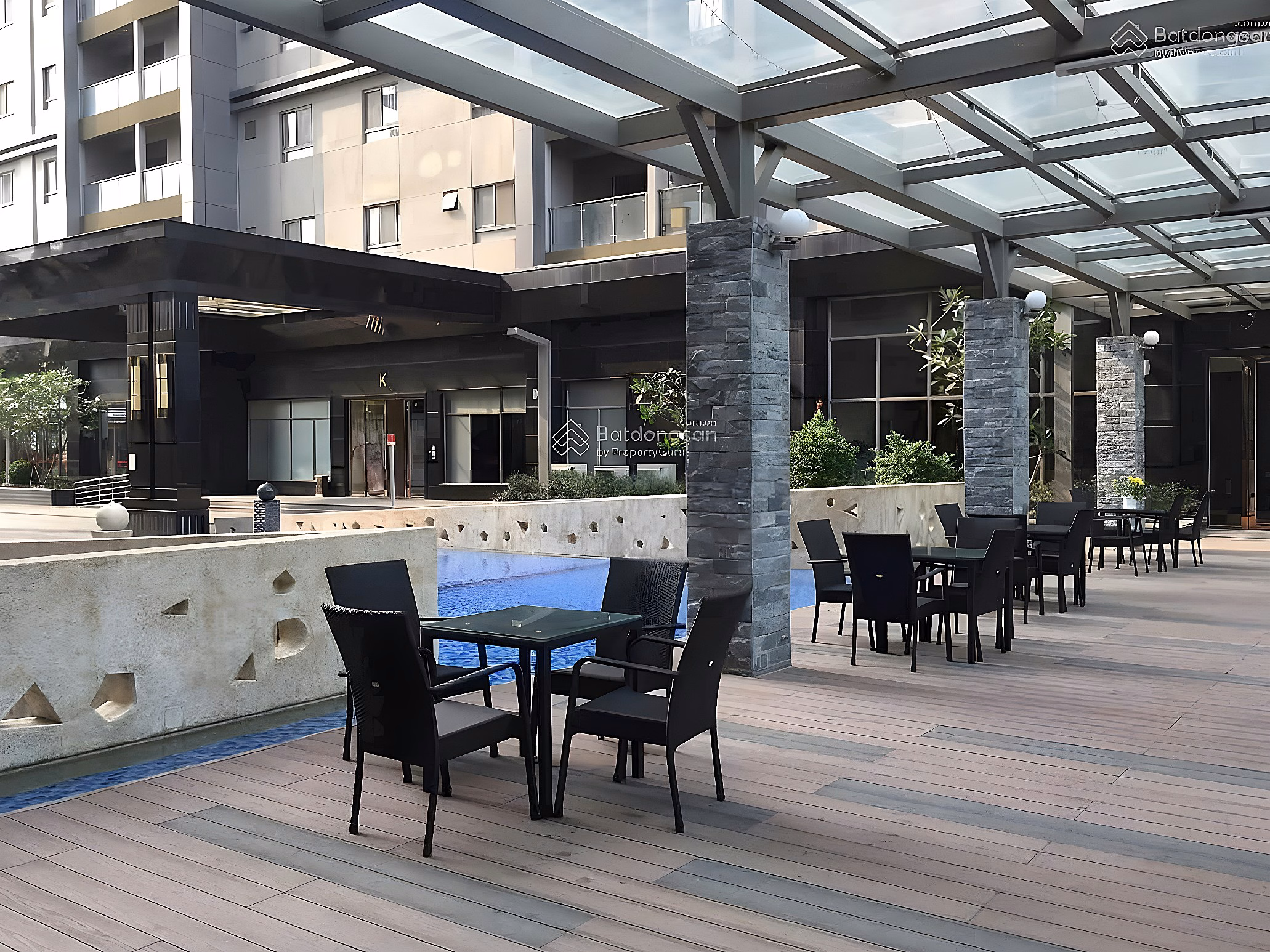 Dieu Thu owns a full line of Docklands Saigon apartment blocks with diverse areas and extremely good prices