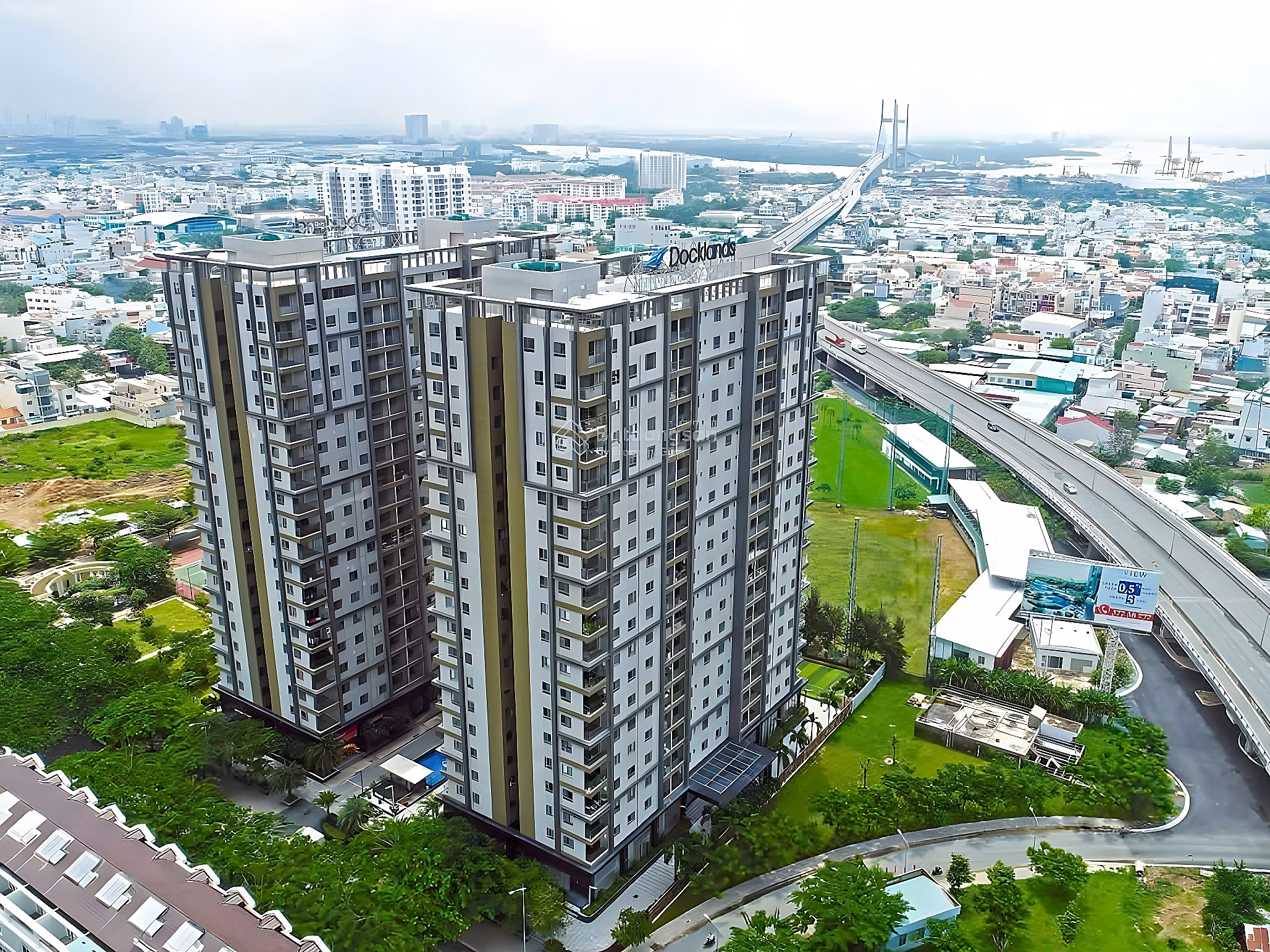 Dieu Thu owns a full line of Docklands Saigon apartment blocks with diverse areas and extremely good prices