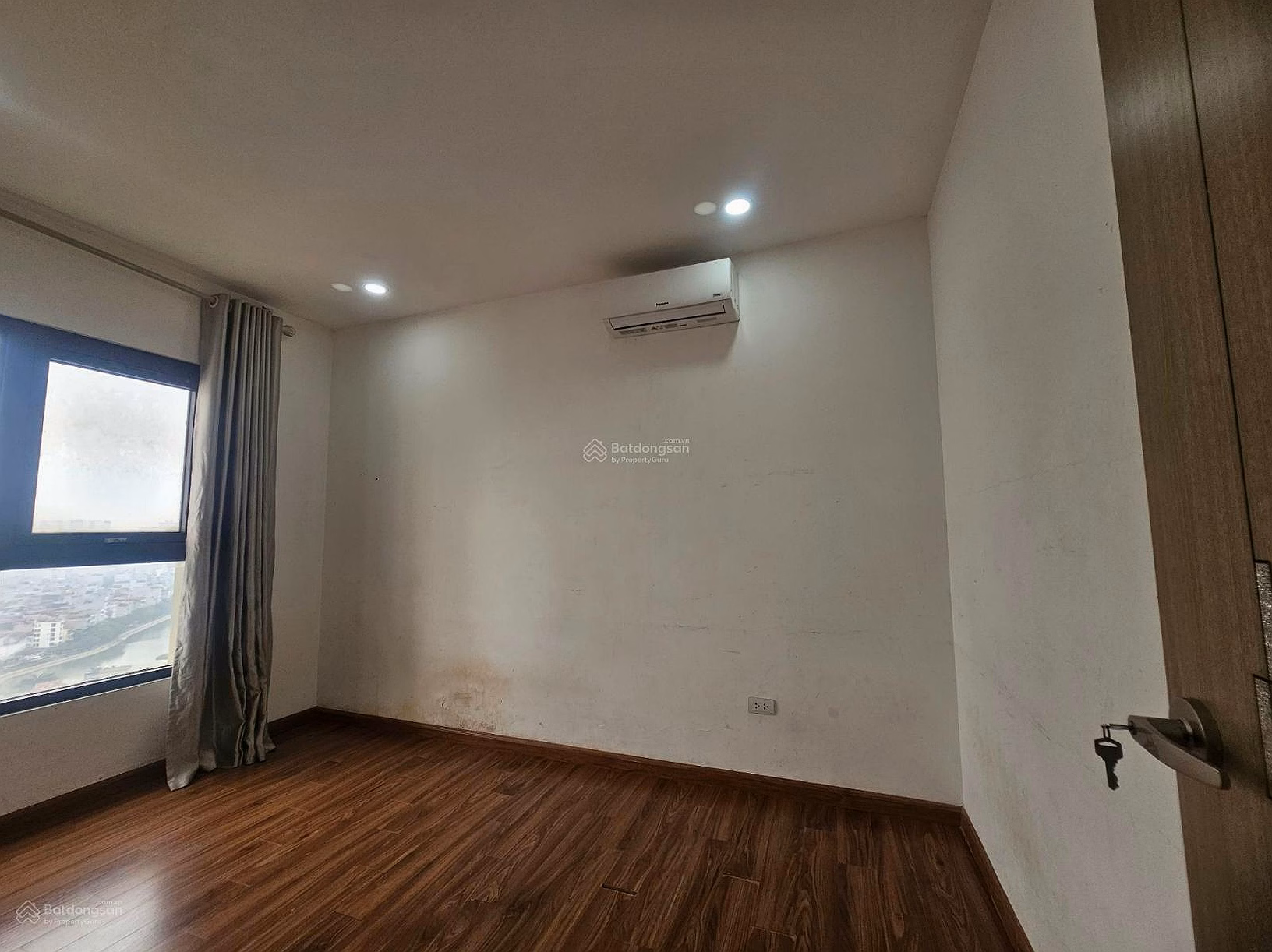 Samsora Chu Van An apartment for sale next to Am bridge