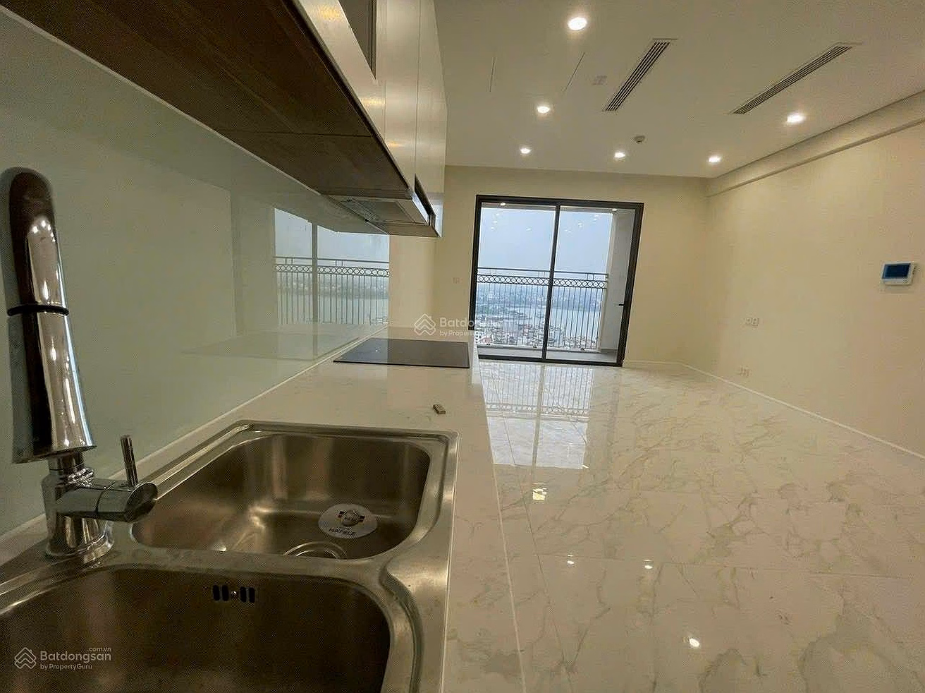 Selling Miss Building D'. El Dorado, Corner Apartment, Classy West Lake View, High Floor, Long Window, 70m, 2N
