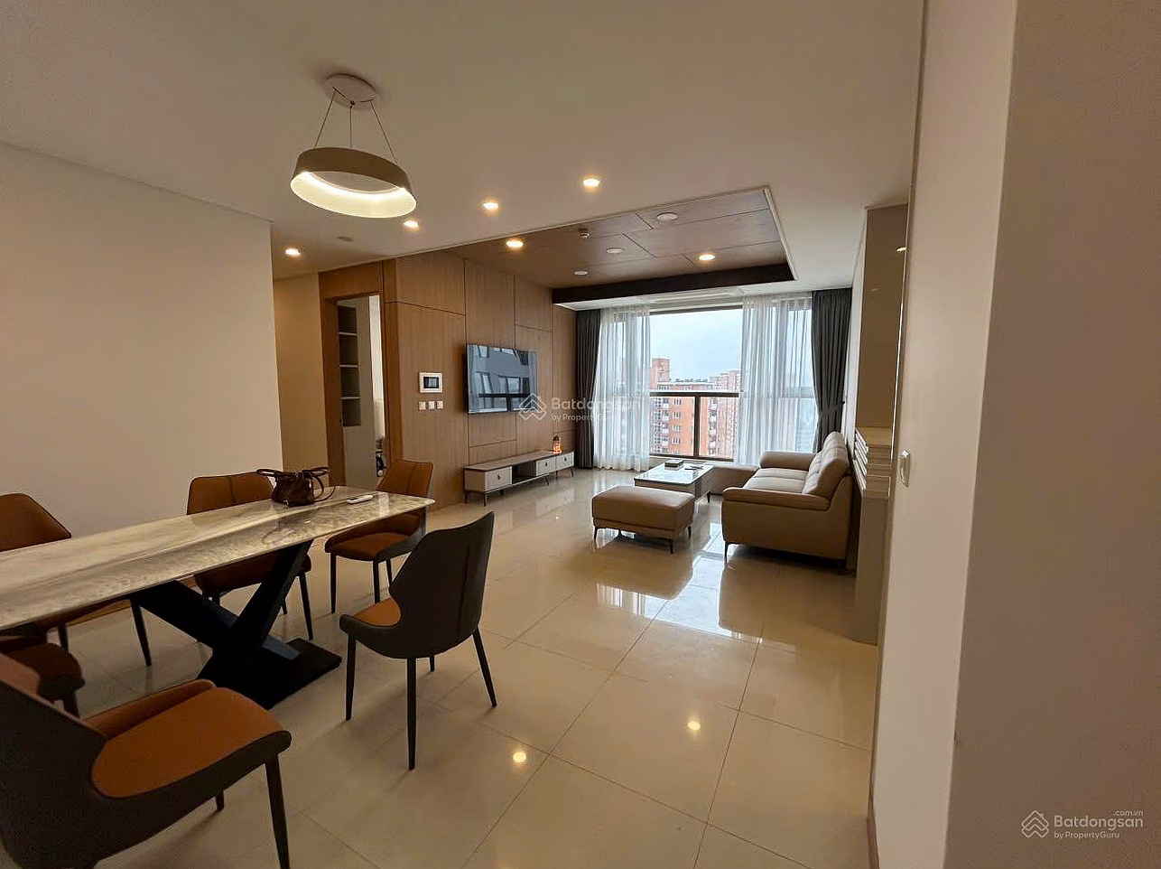 Transfer of Starlake luxury apartment - 3 bedroom corner apartment - classy living space
