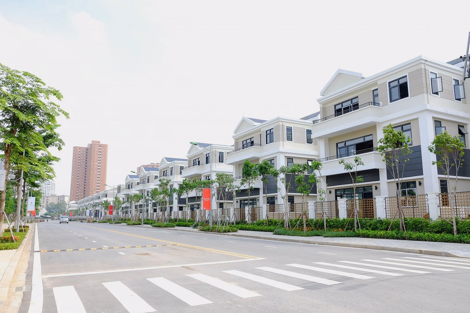 Transfer of Starlake luxury apartment - 3 bedroom corner apartment - classy living space