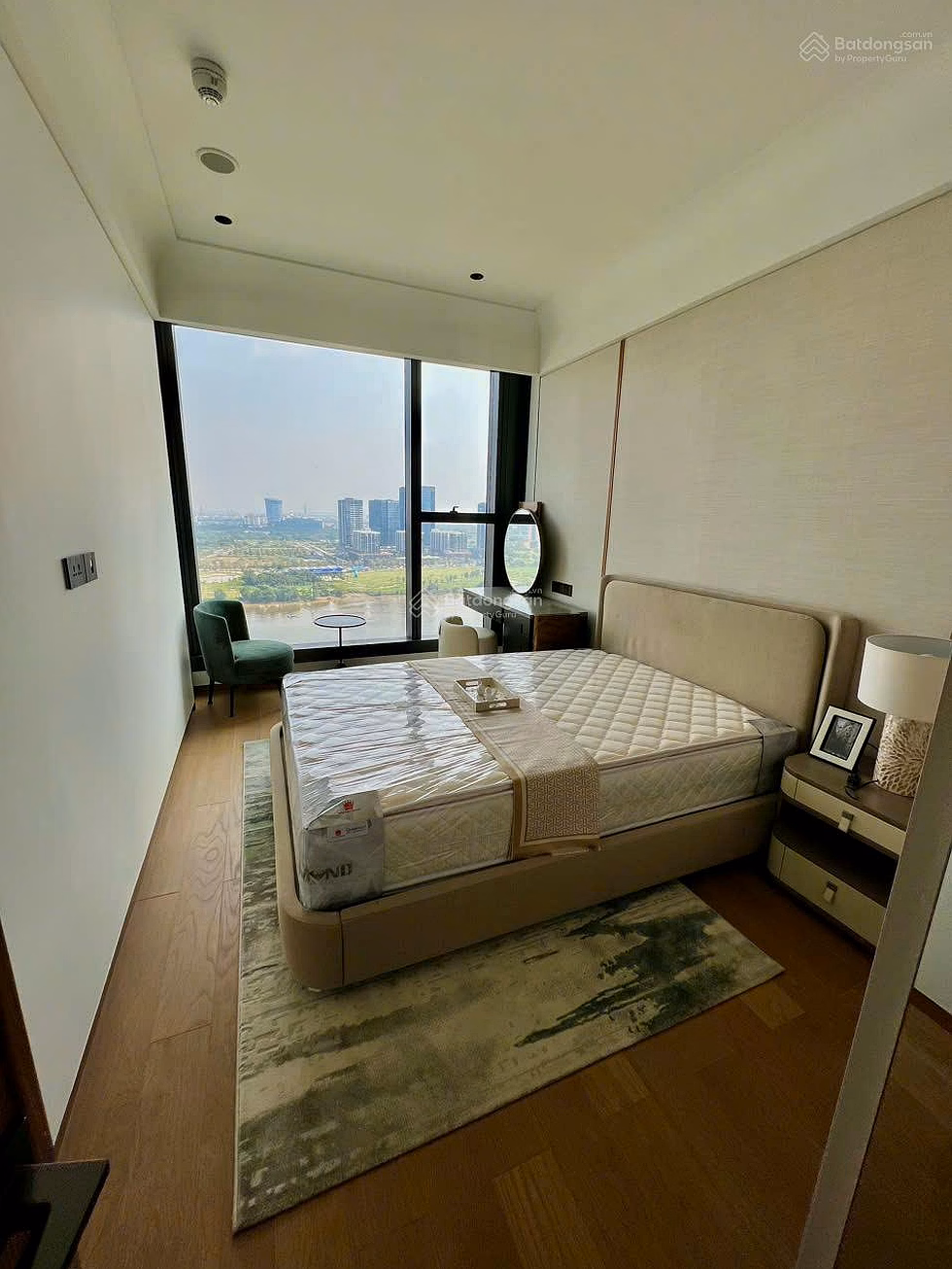 Grand Marina Saigon Apartment, 3 bedrooms, 2 bathrooms, large area 121m², corner apartment, direct river view, SHR