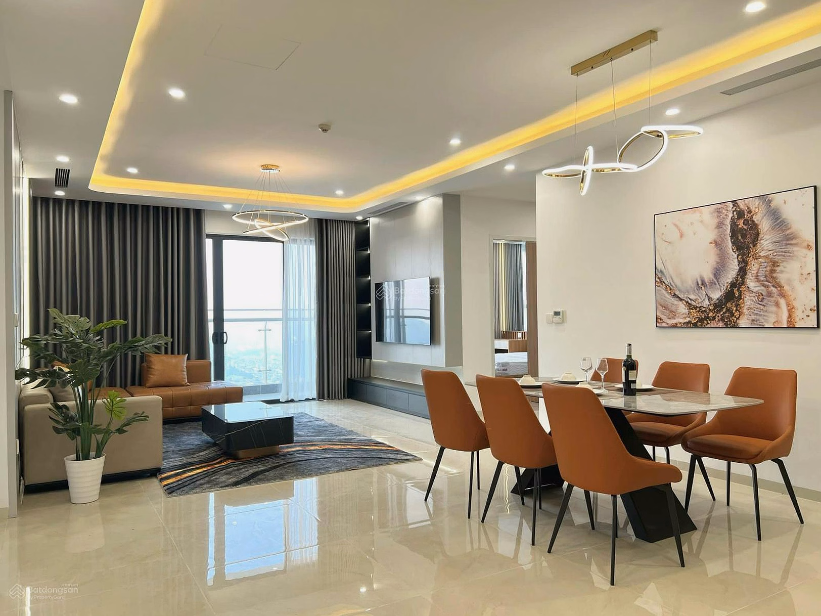 Selling Dcapital Apartment, Tran Duy Hung, 85/90m2, 3 bedrooms, corner - 10.5 billion - 0975 118 ***