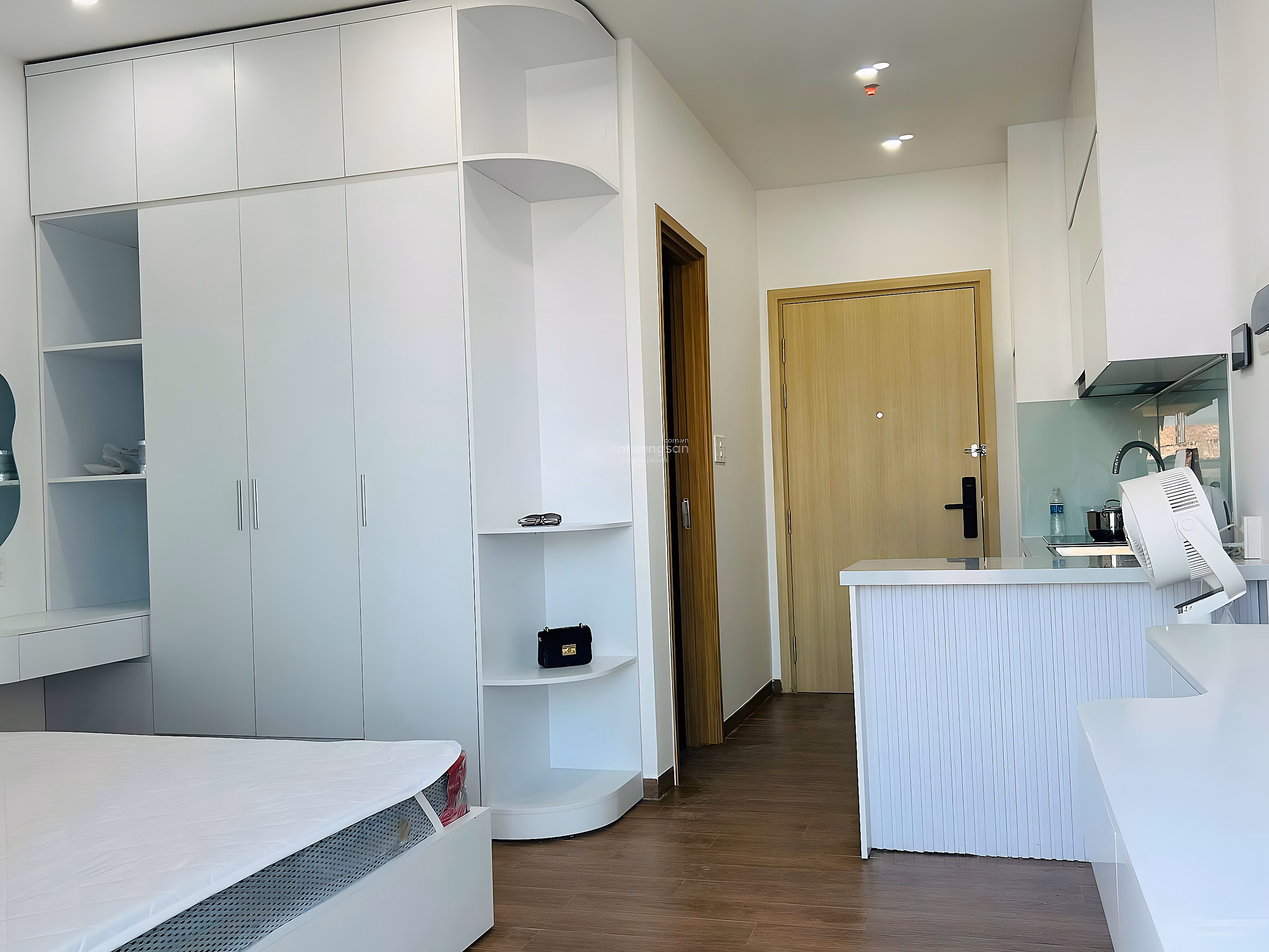 STUDIO THE PONTE FOR RENT WITH VIEW OF HAN RIVER + DRAGON BRIDGE***