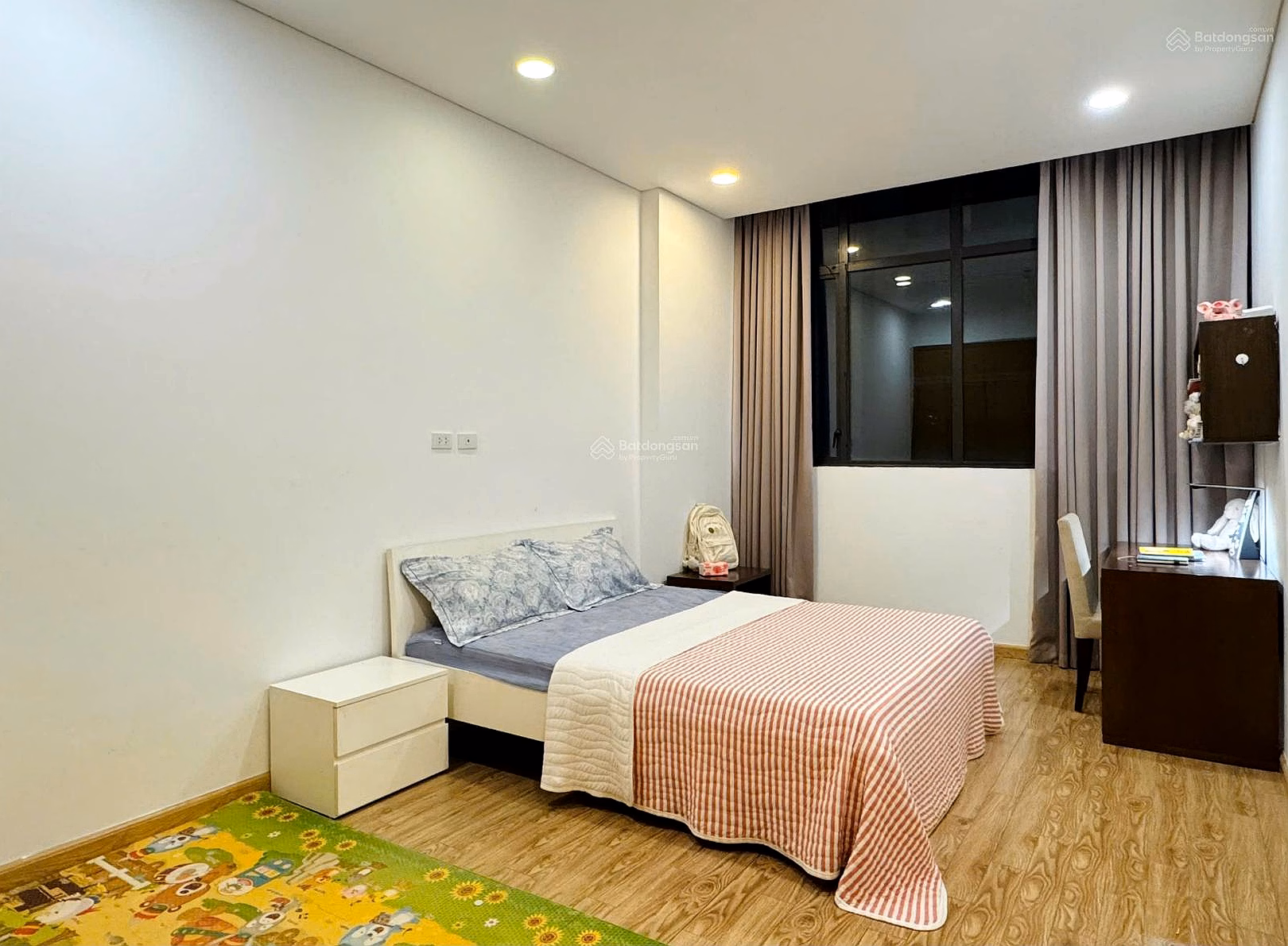 No discounts! Exactly 6 billion - 3 bedroom apartment, 2 bathrooms - 86m2 - red book ready to transfer
