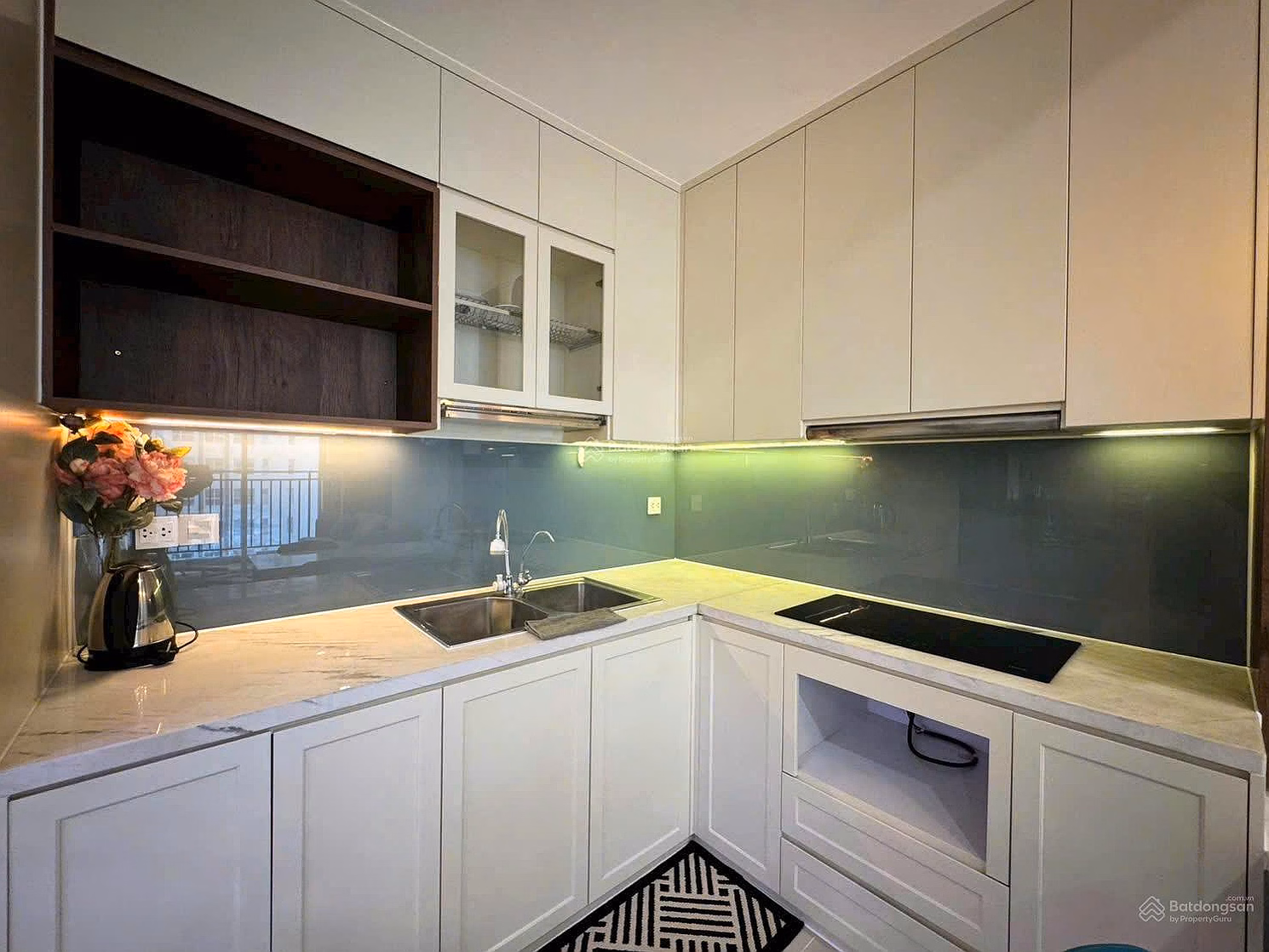 Need money to sell quickly CC The Botanica, 73m2, 5.7 billion, beautiful middle floor house with rental contract available