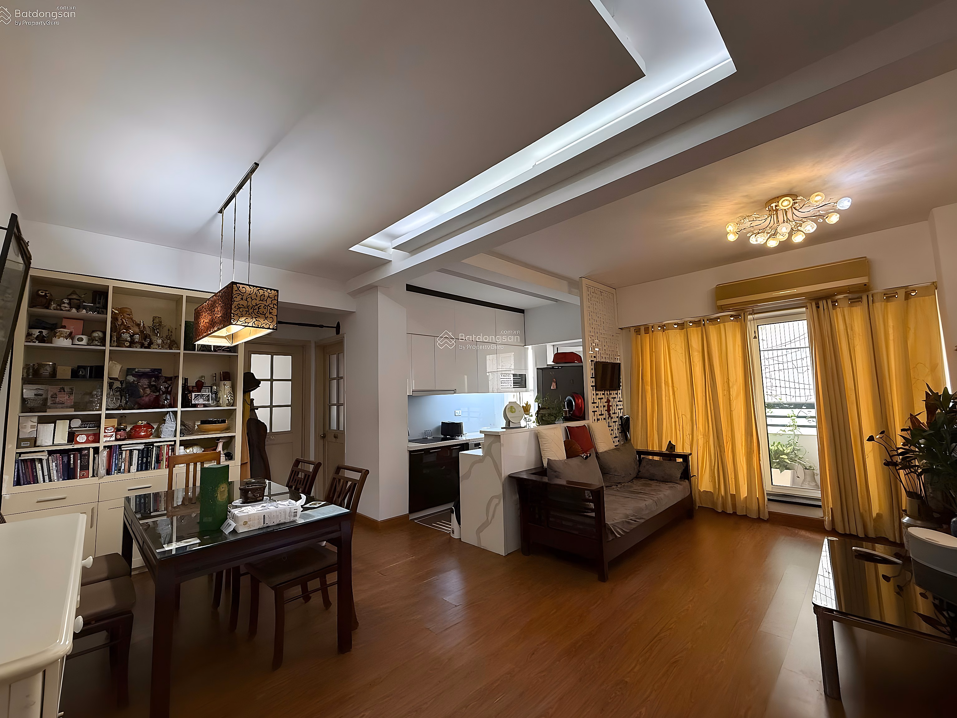 Apartment for sale at 10 Hoa Lu, 11.5 billion, 96m2, 3 bedrooms, 2 bathrooms, Hoa Lu apartment building, Hai Ba Trung district, Hanoi
