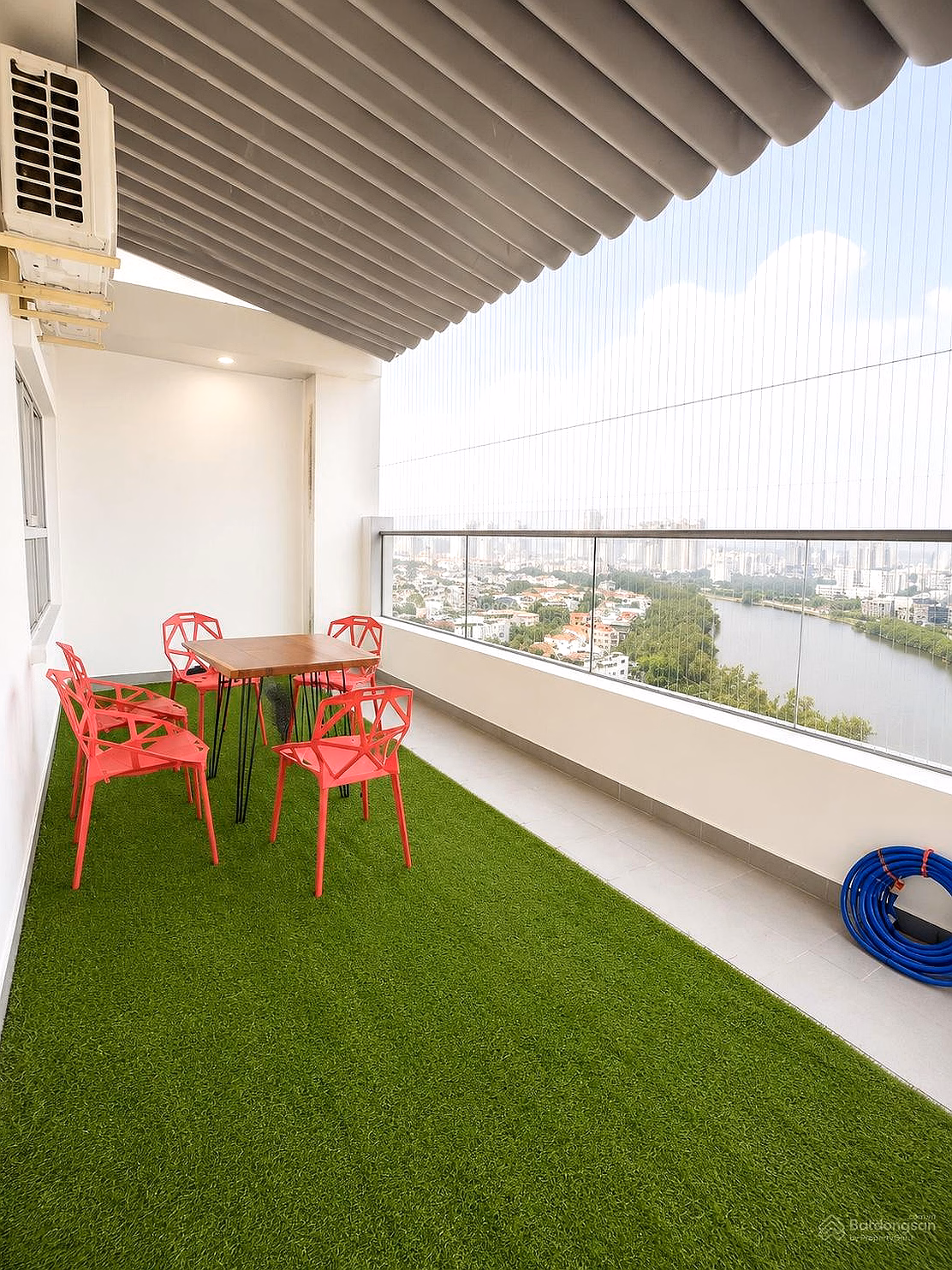 Citizen (Zhongshan Area) sells duplex penthouse 82.95m + 64.08m for 7.9 billion - 0934 131 ***