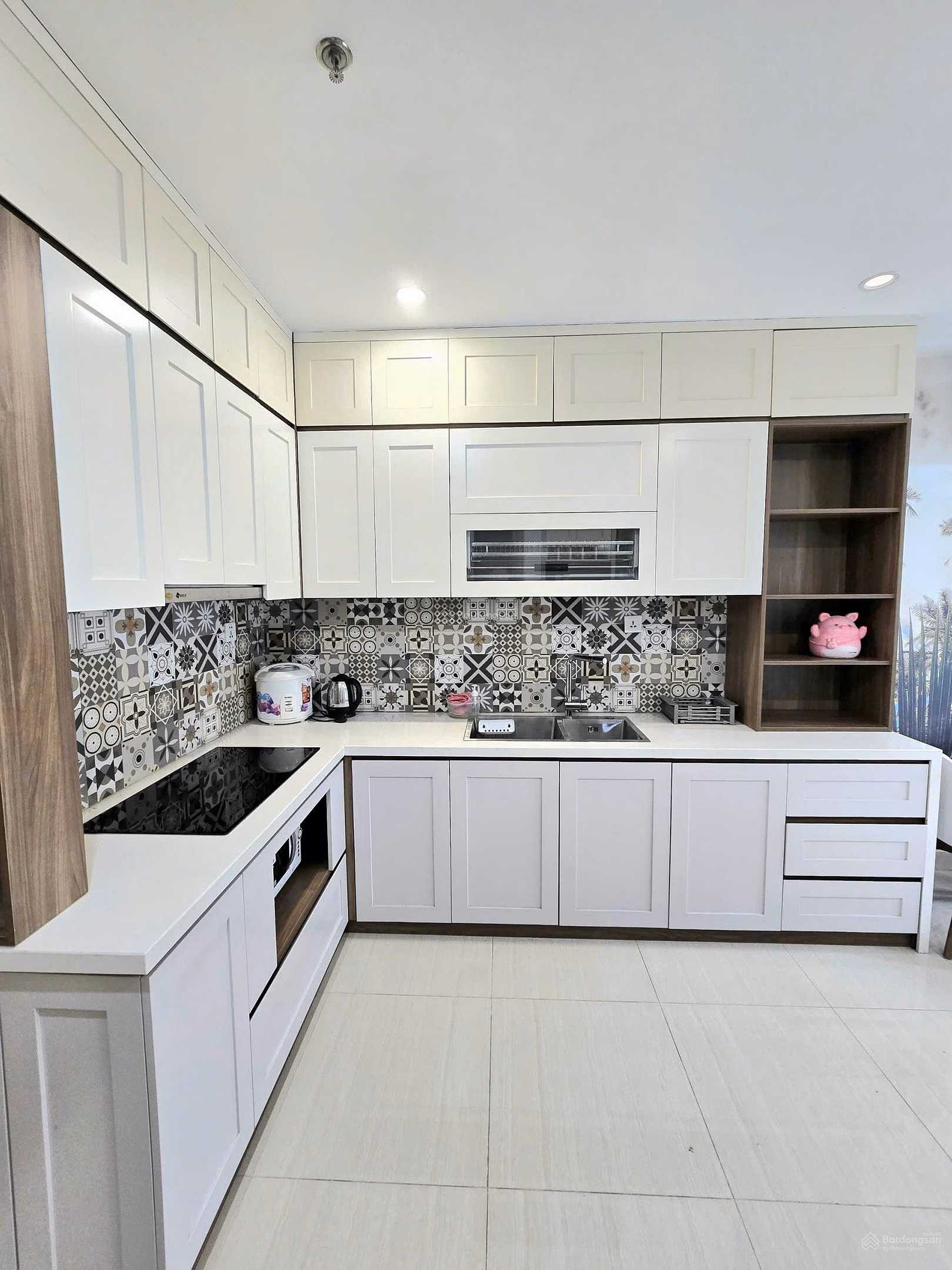Vinhomes Ocean Park 1 bedroom+ fully furnished apartment for sale, low floor, open view, very good price 2,750