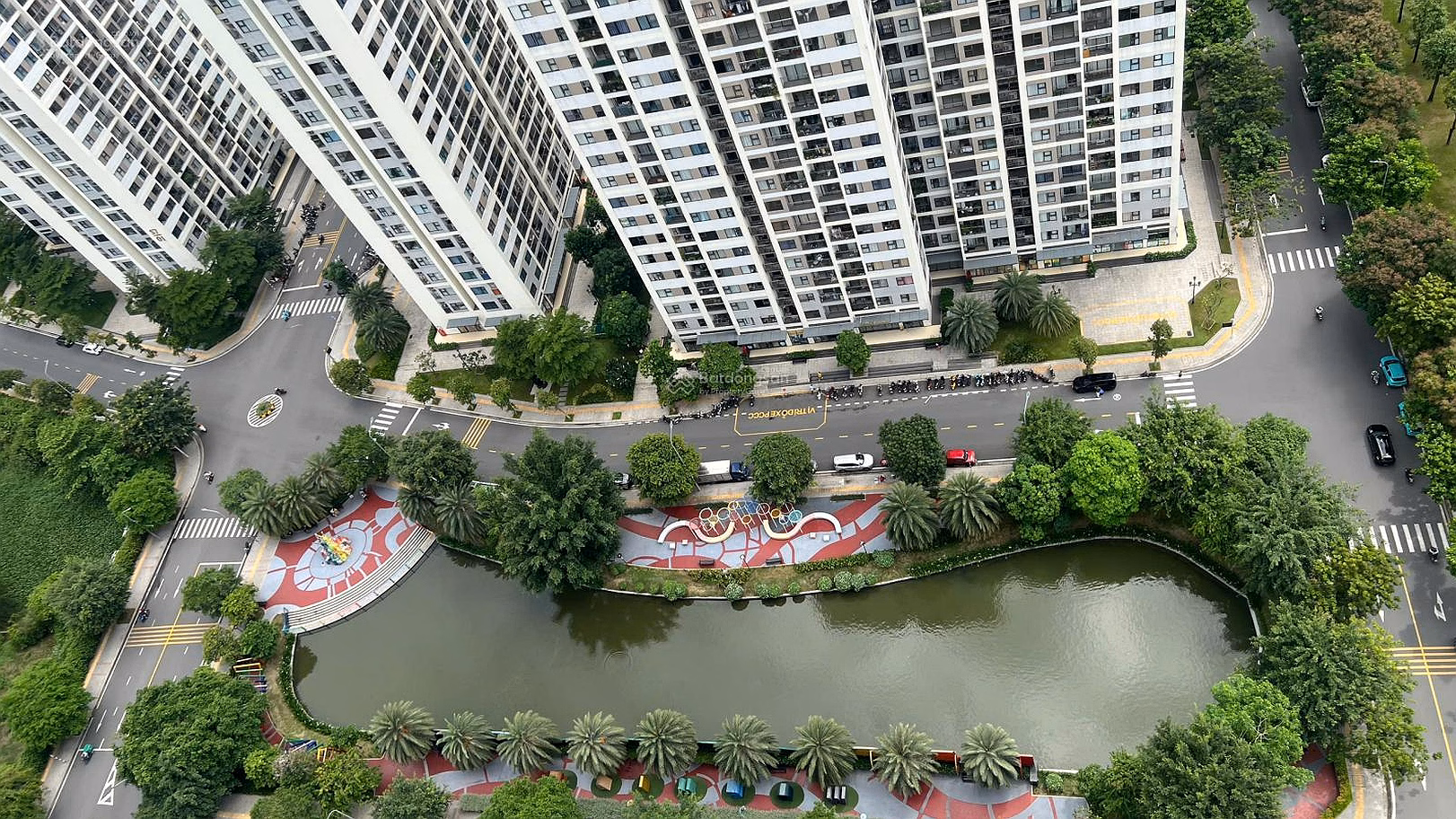 The only 3 bedroom S5 apartment to buy directly from investor TT 130 days at the best price on the market
