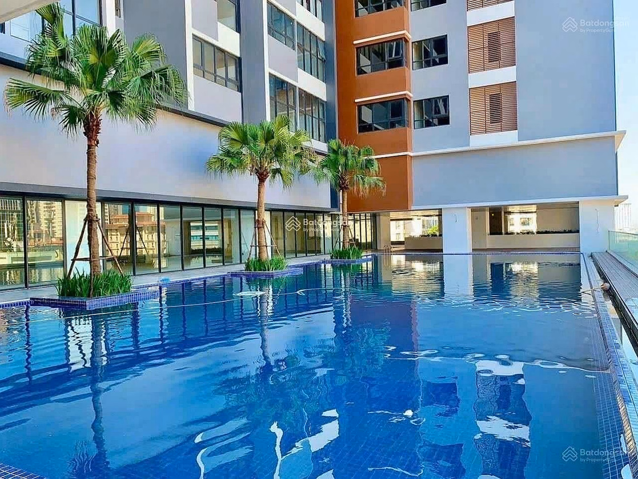 URGENT SALE 3N2VS 107m High Floor North East South Fully furnished 14.2 billion INCLUDED at BRG 25 Le Van Luong