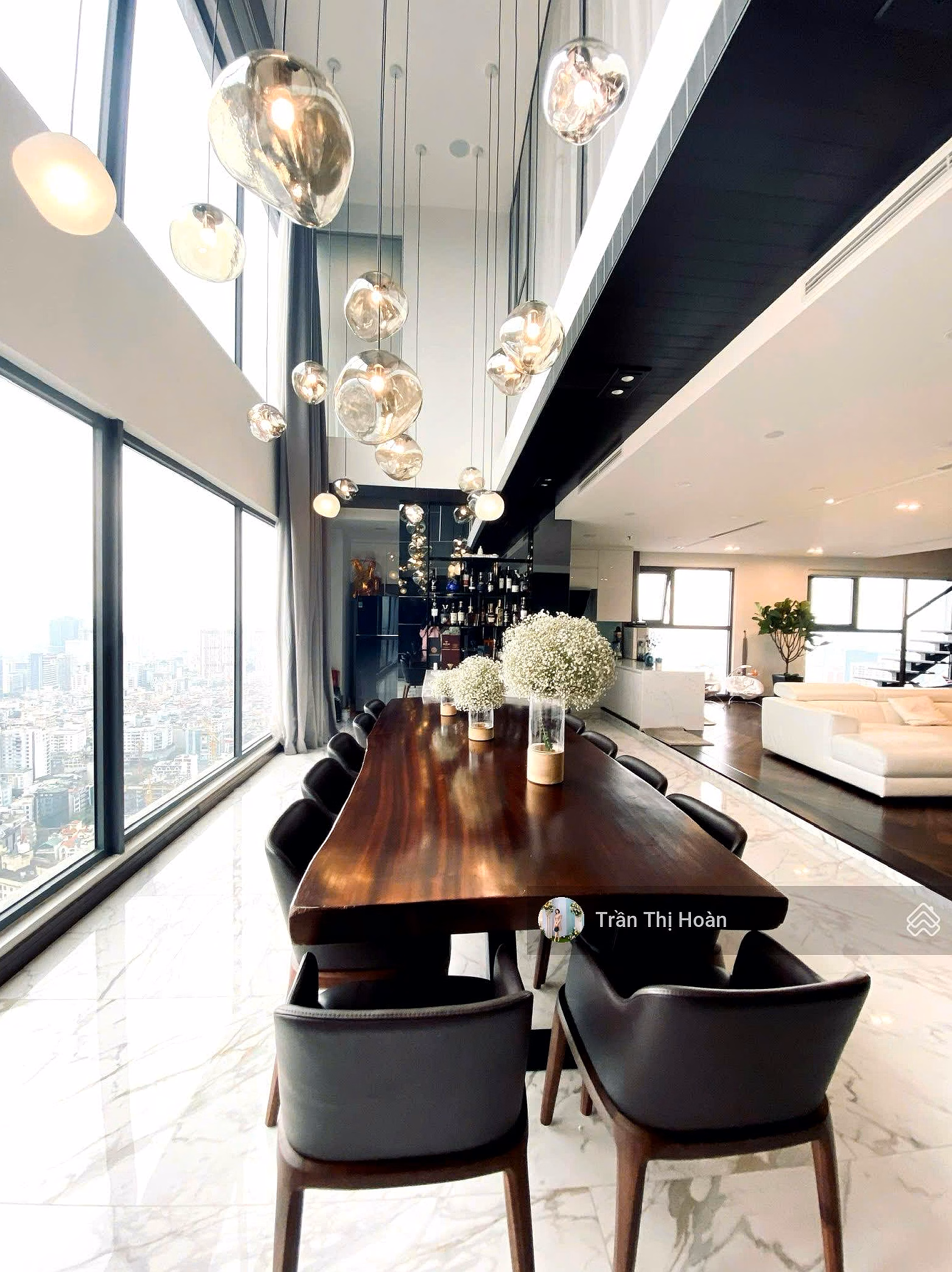 Need to transfer unique duplex apartment at FLC 265 Cau Giay with beautiful imported furniture