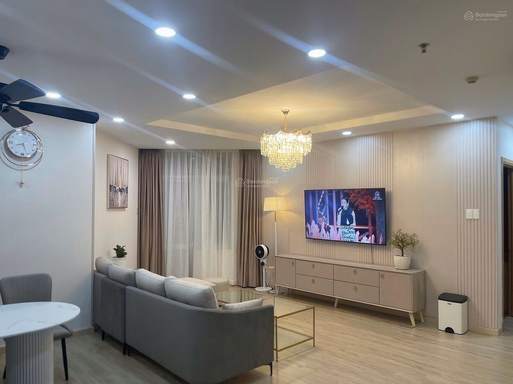 BANK FOR URGENT SALE C/C Him Lam 102m beautiful floor, book notarized immediately Contact 0931 918 *** view house 24/7