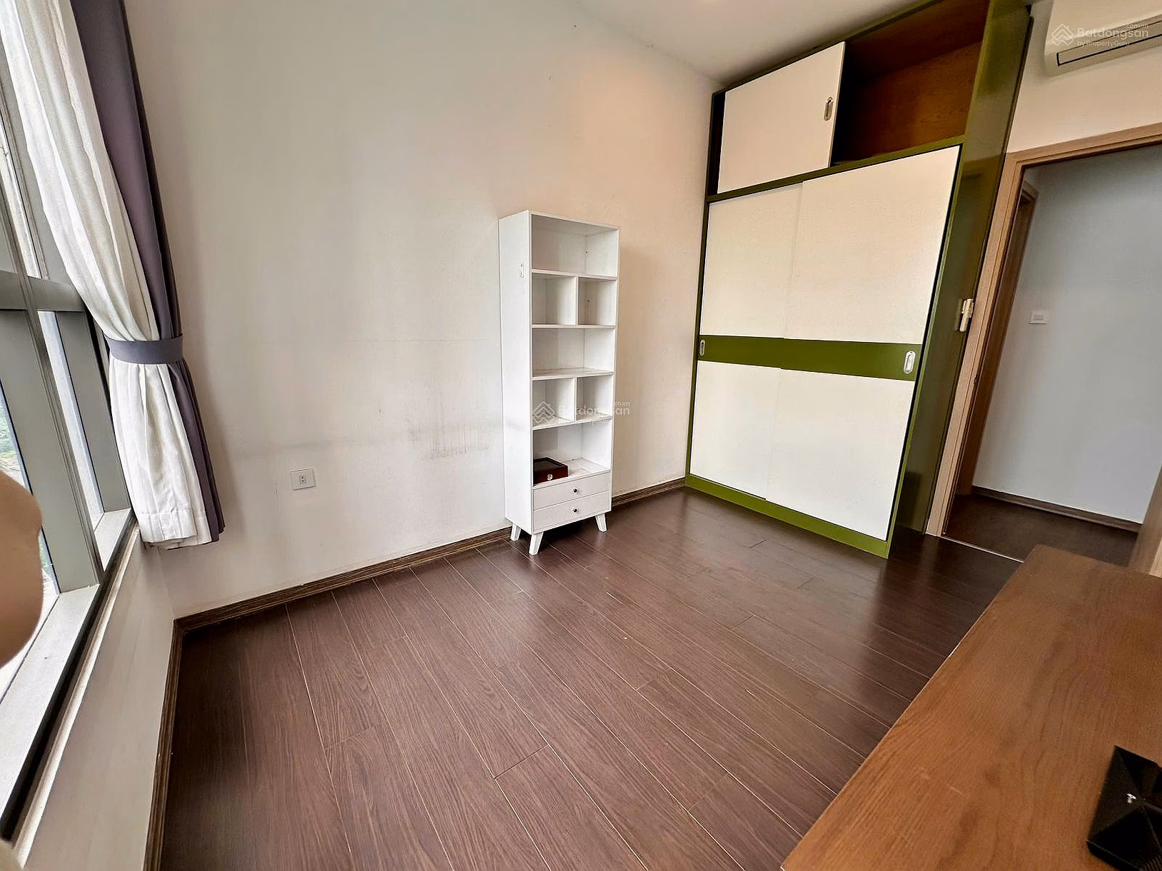Big Size 3 bedroom apartment for sale, 105m2, good price - 9.5 billion all inclusive - The Sun Avenue, cool river view