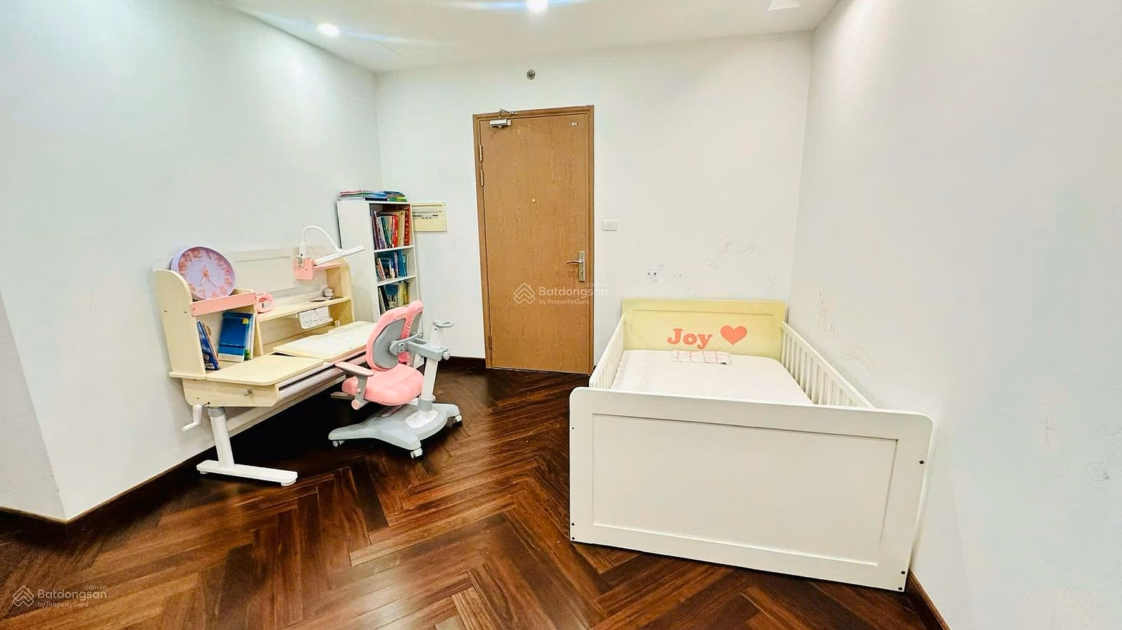 Unique and unique duplex apartment at FLC Cau Giay. Have your transaction book ready now