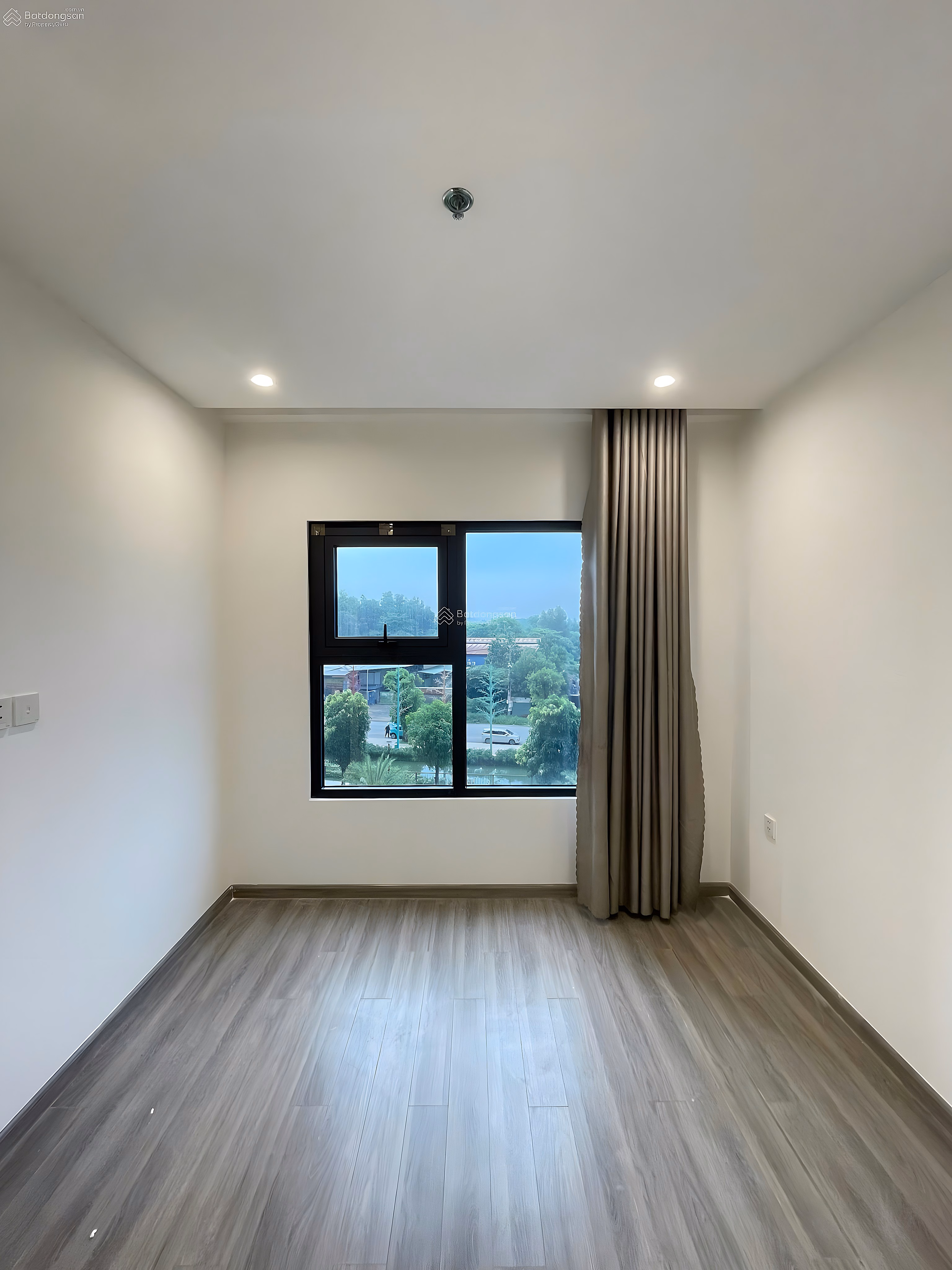 Cheapest 2 bedroom 2 bathroom apartment in Beverly Solary subdivision, price only 3 billion 099 Vinhomes District 9