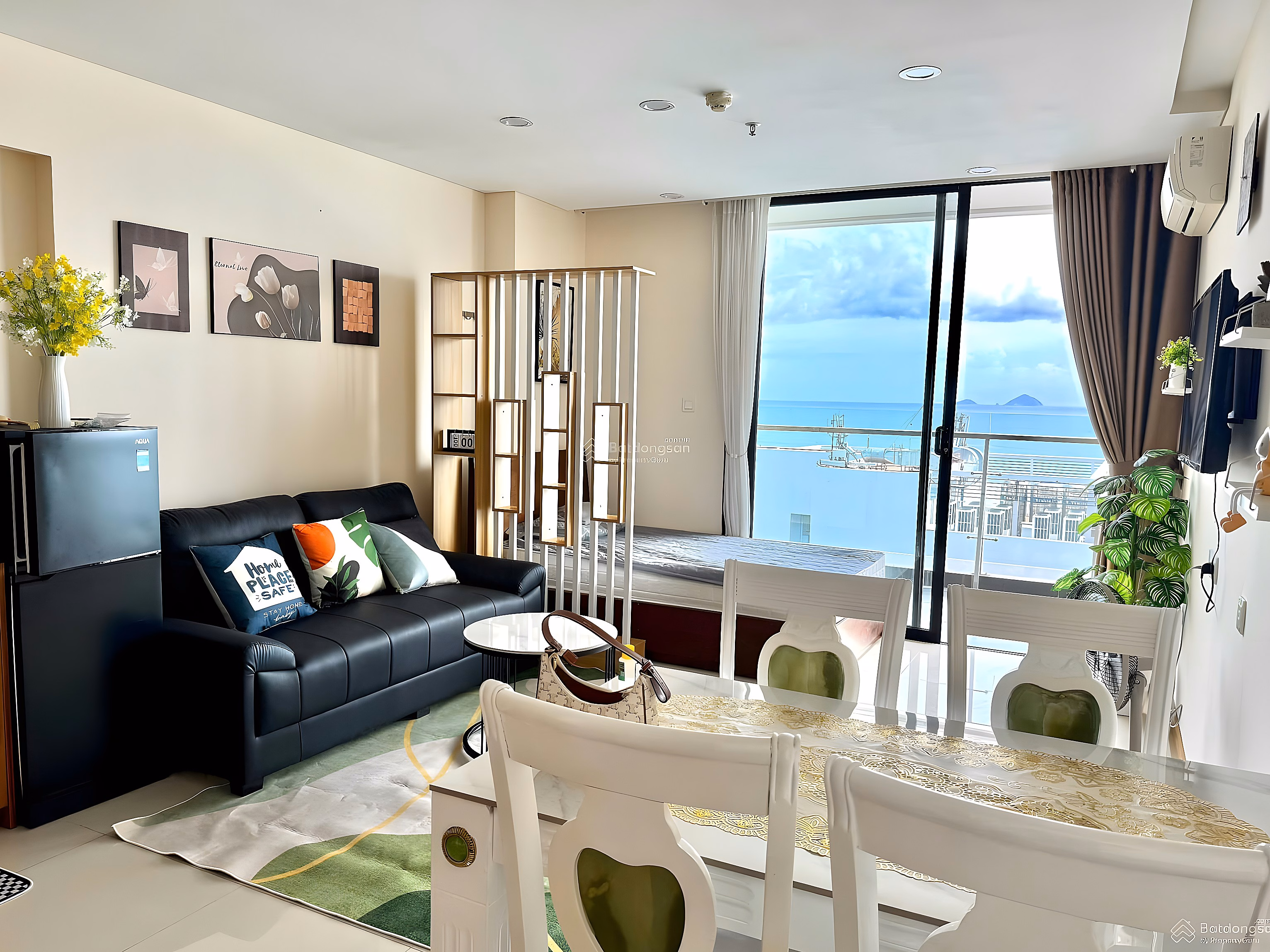 Maple beach apartment for sale, high floor, sea view