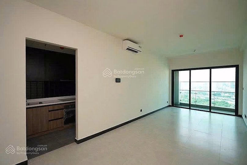 Owner is stuck with money and urgently selling De La Sol, 8.2 billion, 73m2, 2 bedrooms, 2 bathrooms, super nice view inside, NTCB house to move in immediately