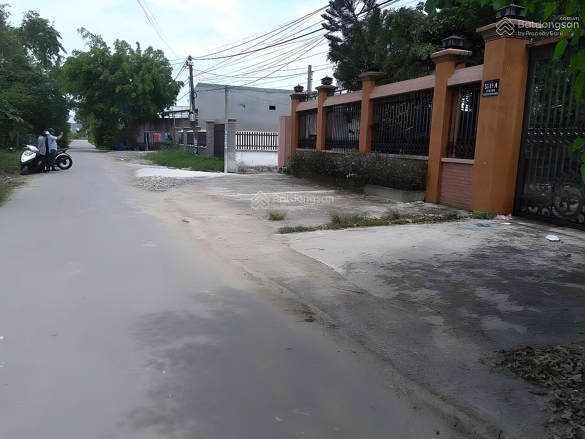 Need to quickly move to plot of land 2 MT on Cay Da street, area 5.5x16m, 1.65 billion, 5 minutes from BVXA, TPT commune