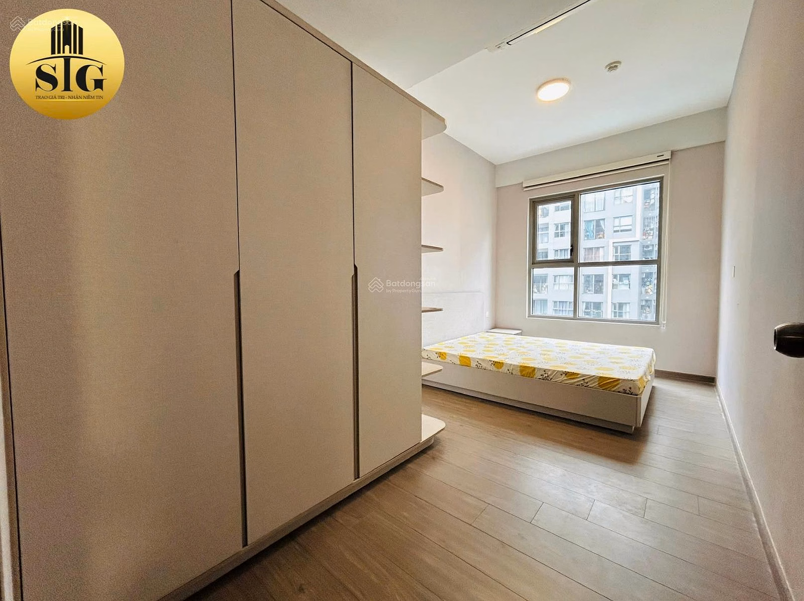 Selling 85m2 apartment for 3 billion 85 - 3 bedrooms + 2 bathrooms - Full fee + portable book, cool interior view, loan support available