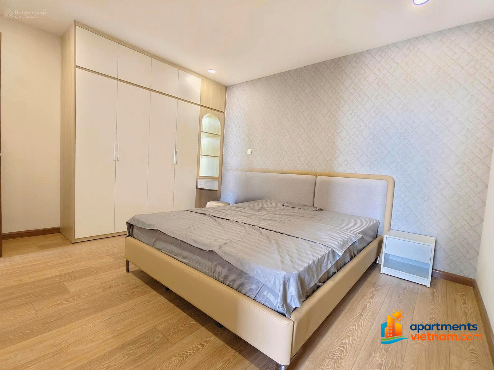 4 bedrooms Discovery Complex 210m² - High-class interior, beautiful as in the photo, airy view