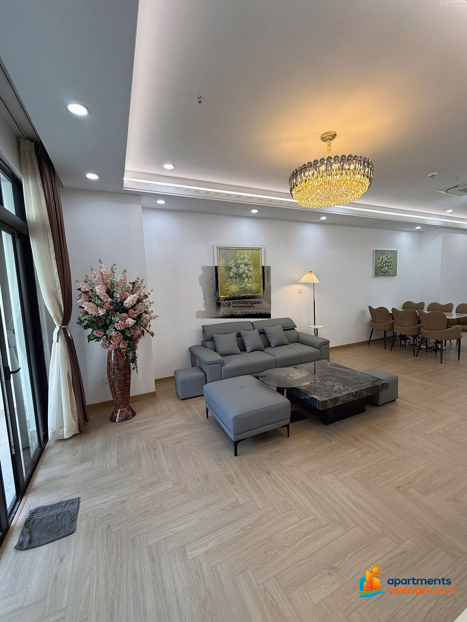 Only apartment for rent in Royal City, 20 million, 131m2, 3 bedrooms, 3 bathrooms