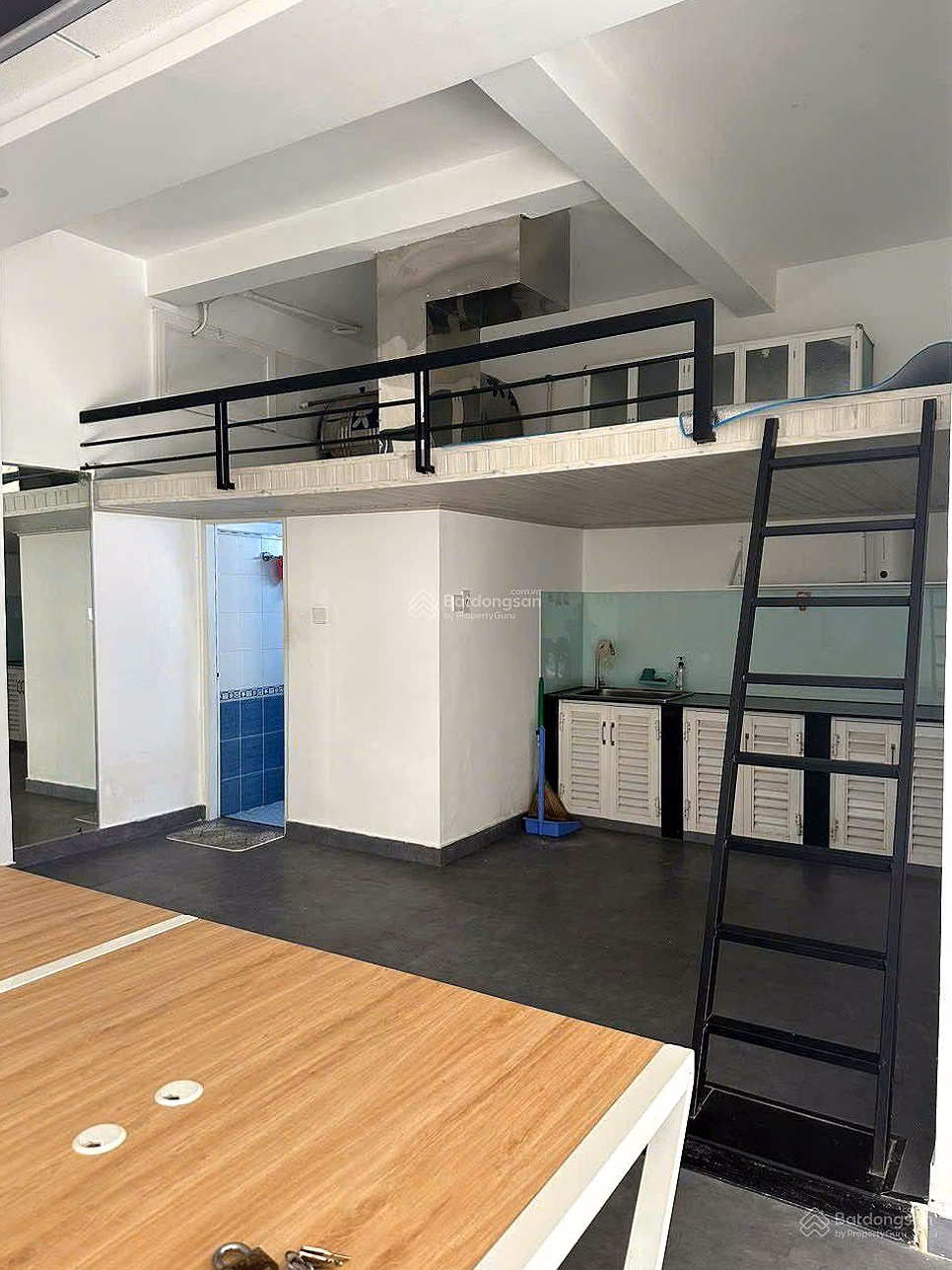Only 4.7 billion to get a multi-industry business opportunity, ground floor corner lot, Ly Thuong Kiet apartment building, District 11