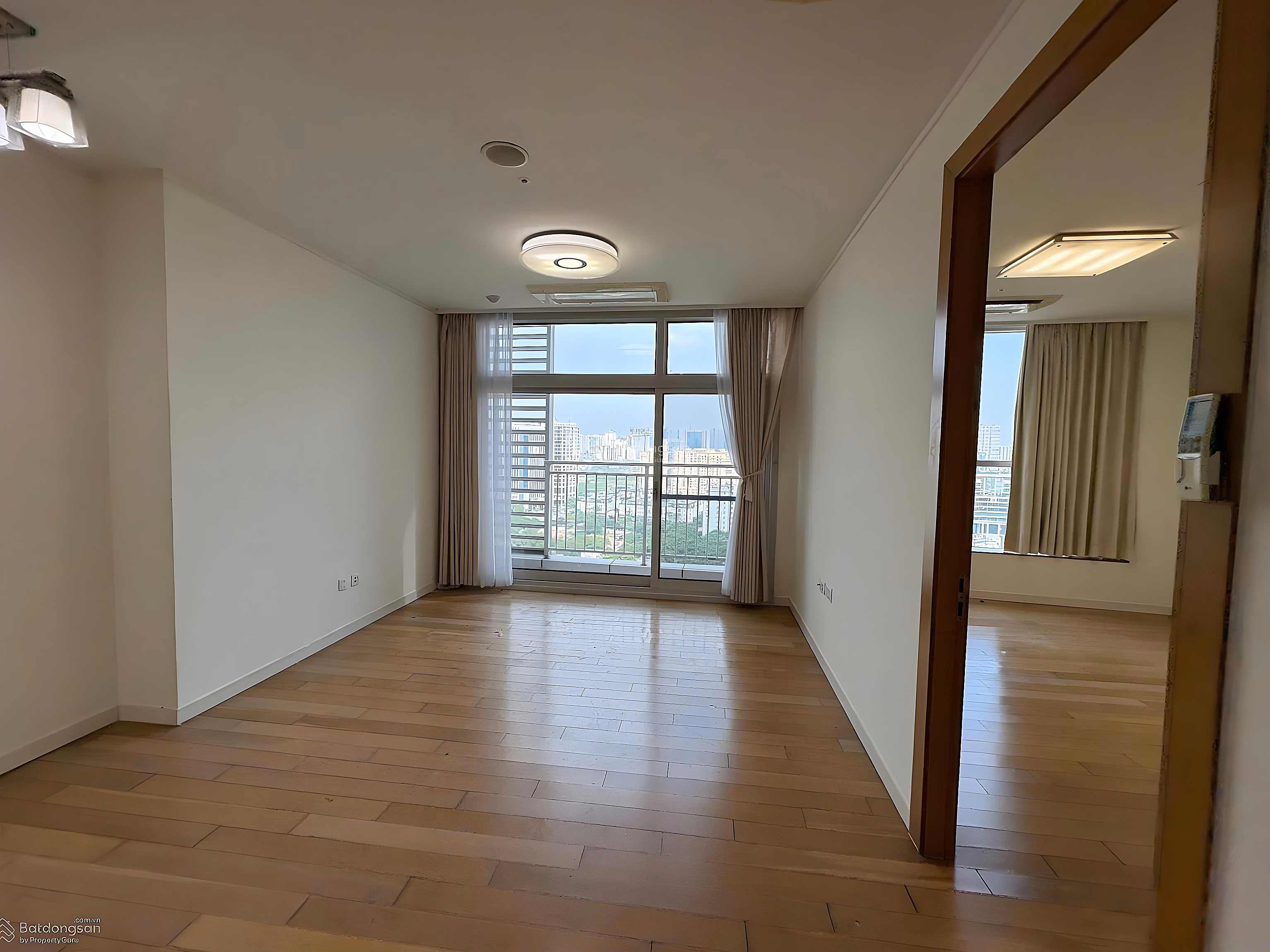 Apartment for rent with 3 bedrooms, 2 bathrooms, can be used as office, at Keangnam Hanoi Landmark Tower, preferential price 34 million, 110m2
