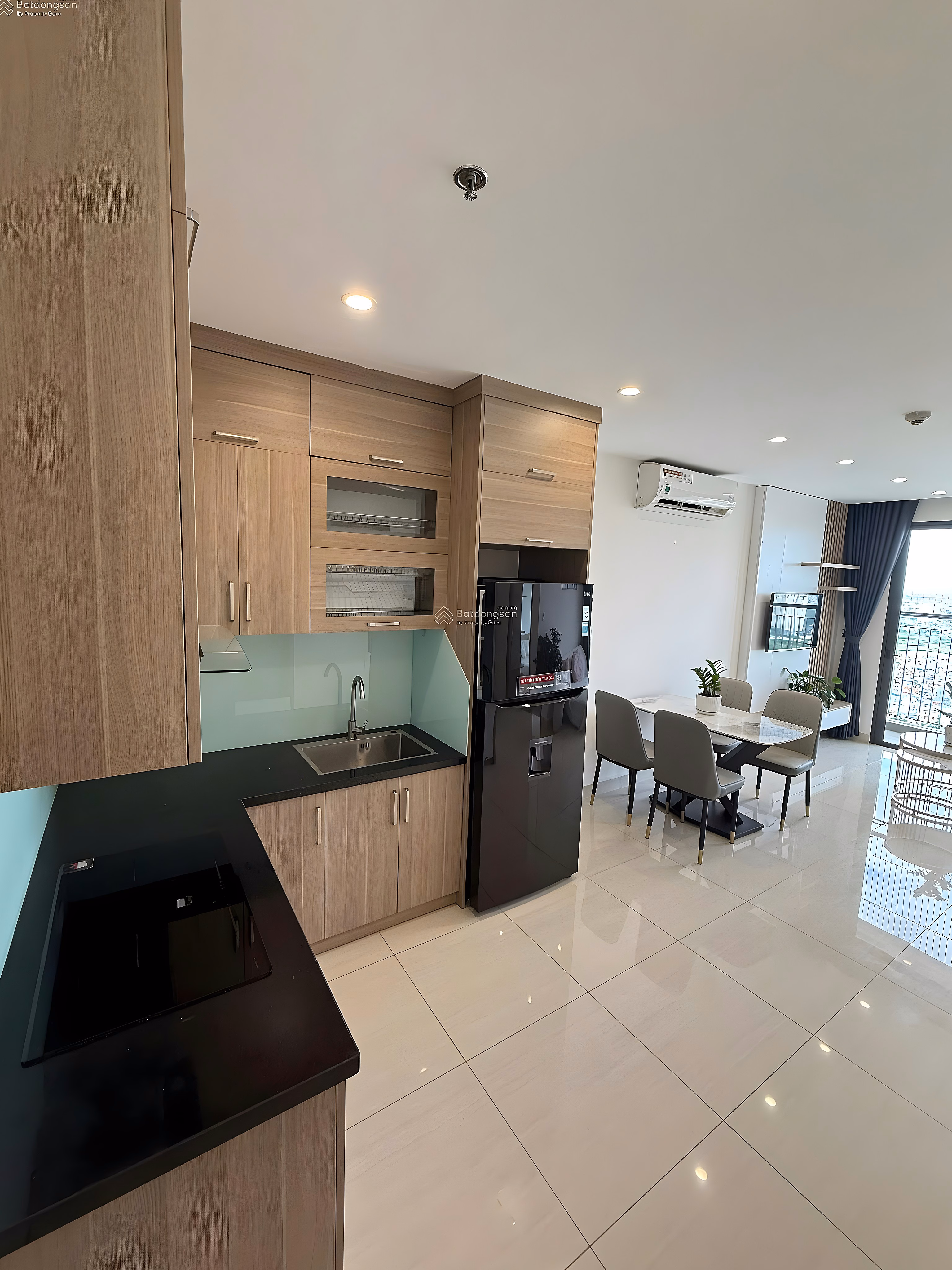 Cheap closing - urgent sale Friday, 2N 1VS - Middle floor - Area: 54.8m², 3 billion 800 lines Vinhomes Smart City