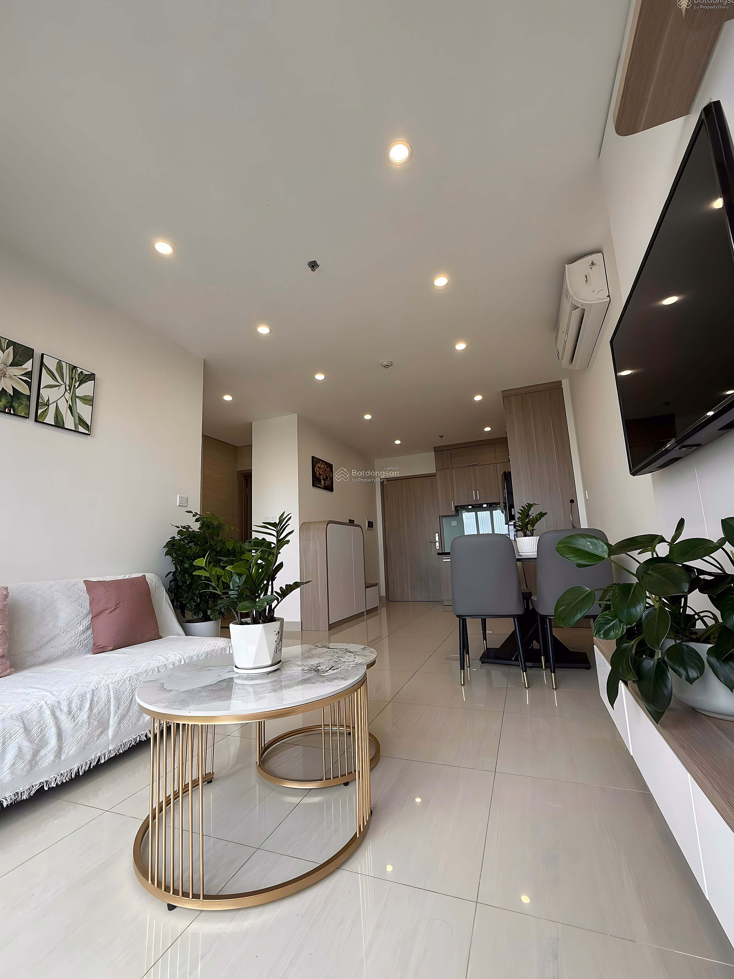 Cheap closing - urgent sale Friday, 2N 1VS - Middle floor - Area: 54.8m², 3 billion 800 lines Vinhomes Smart City