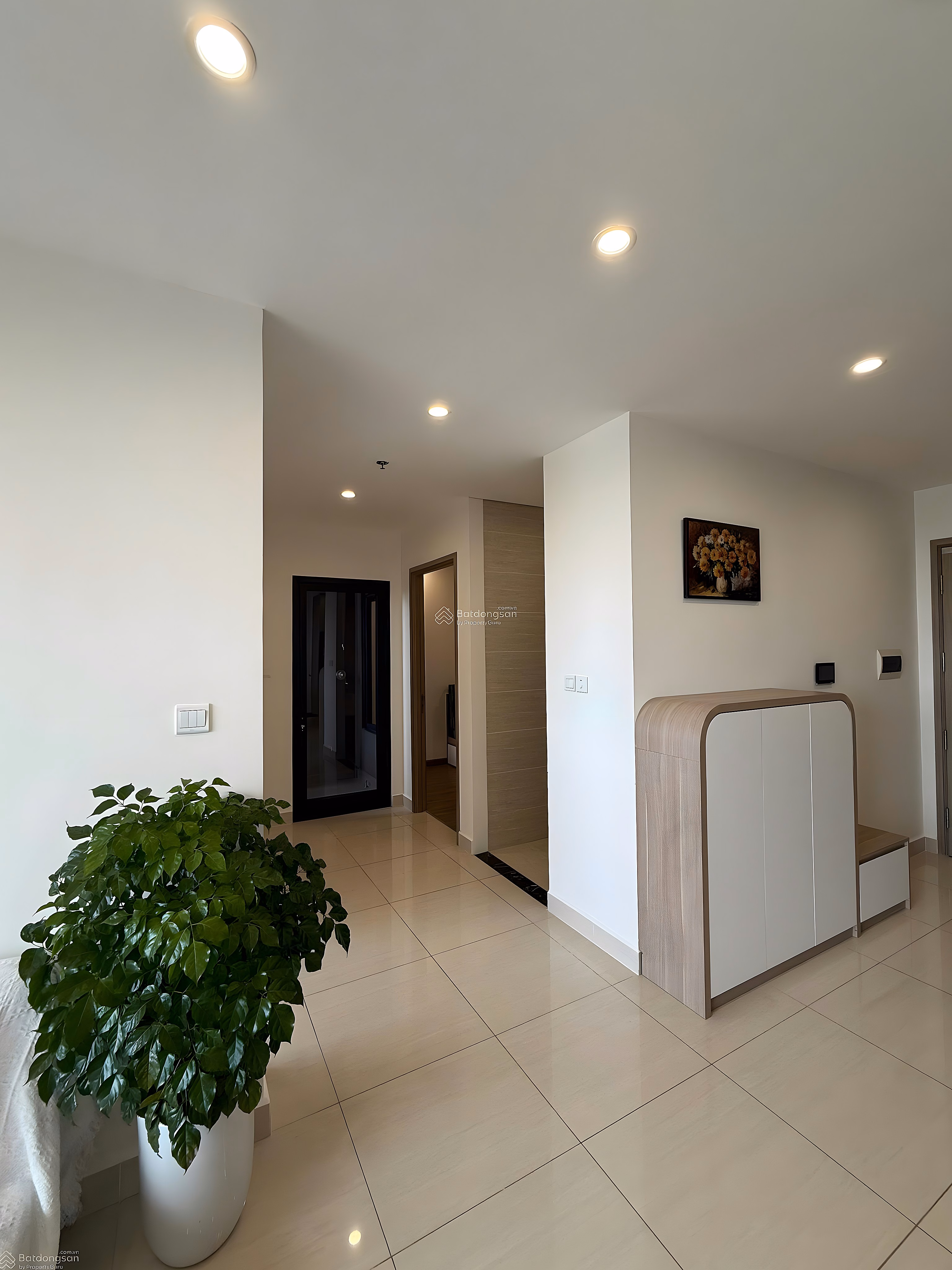 Cheap closing - urgent sale Friday, 2N 1VS - Middle floor - Area: 54.8m², 3 billion 800 lines Vinhomes Smart City