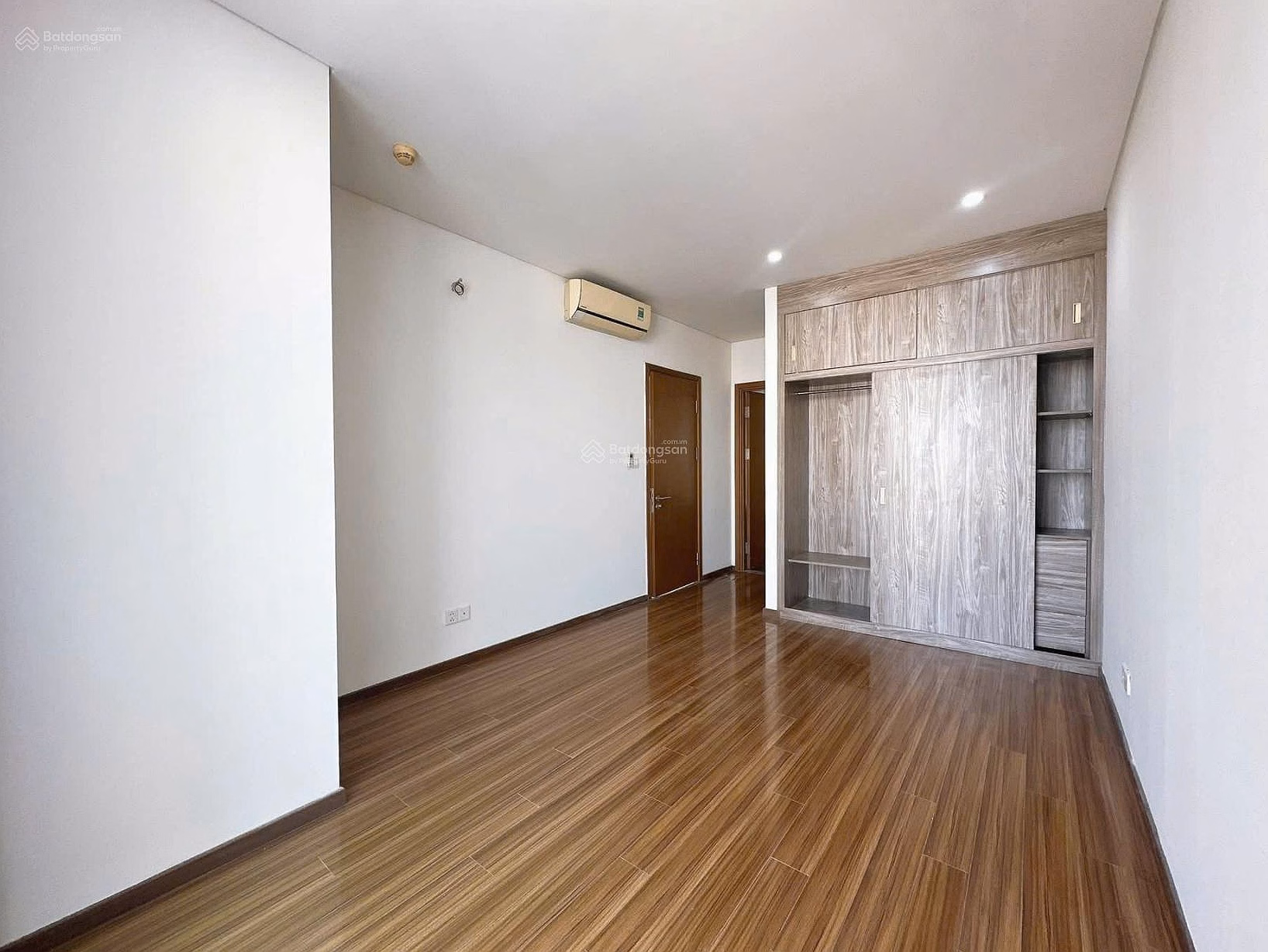 THAO DIEN PEARL 3-BR APARTMENT FOR SALE 134m2 - Full Legal - NEGOTIABLE