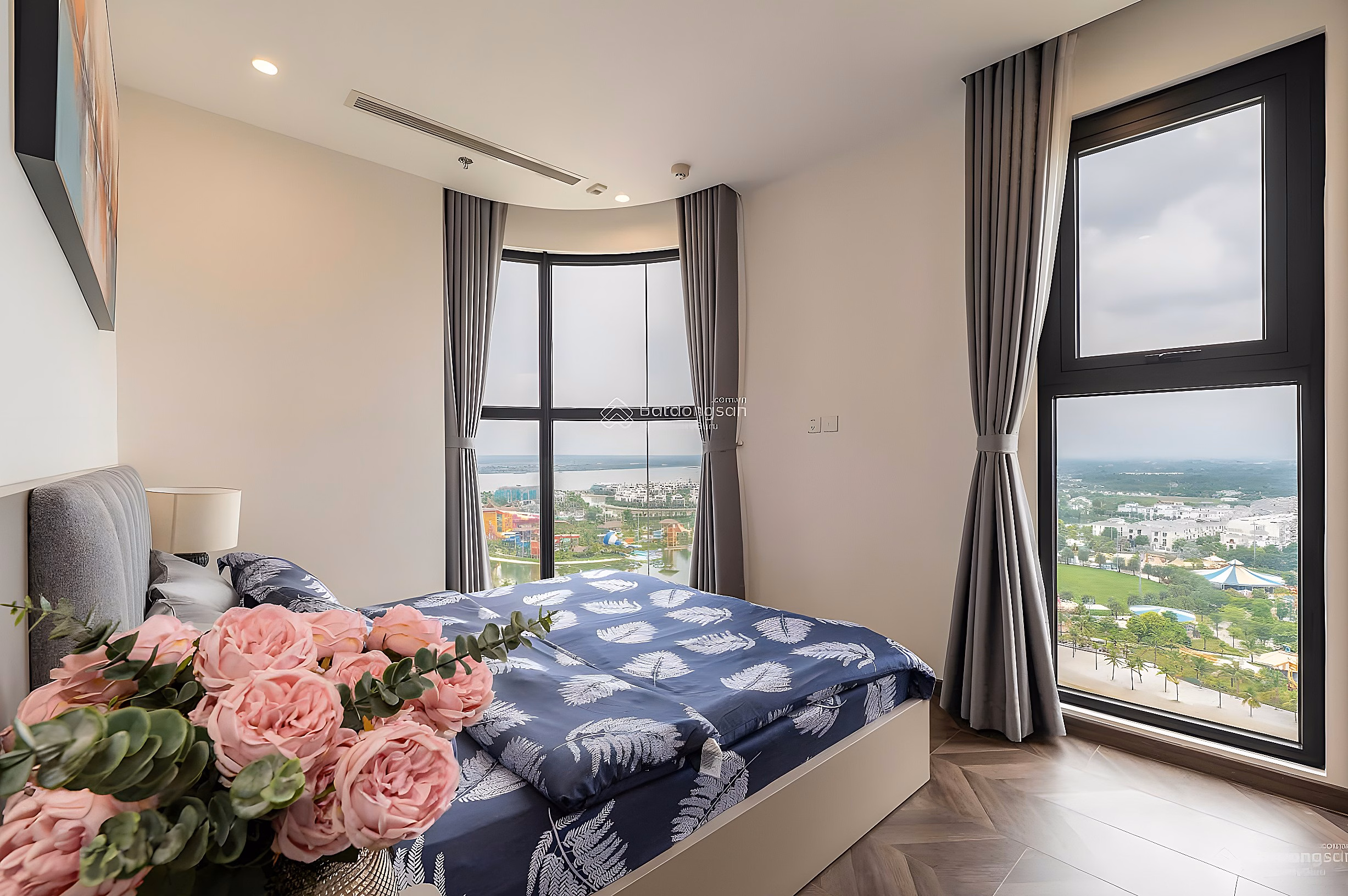 RARE ITEM!! 2BR APARTMENT 80M2 - THE BEVERLY VIEW VINHOME GRAND PARK DISTRICT 9