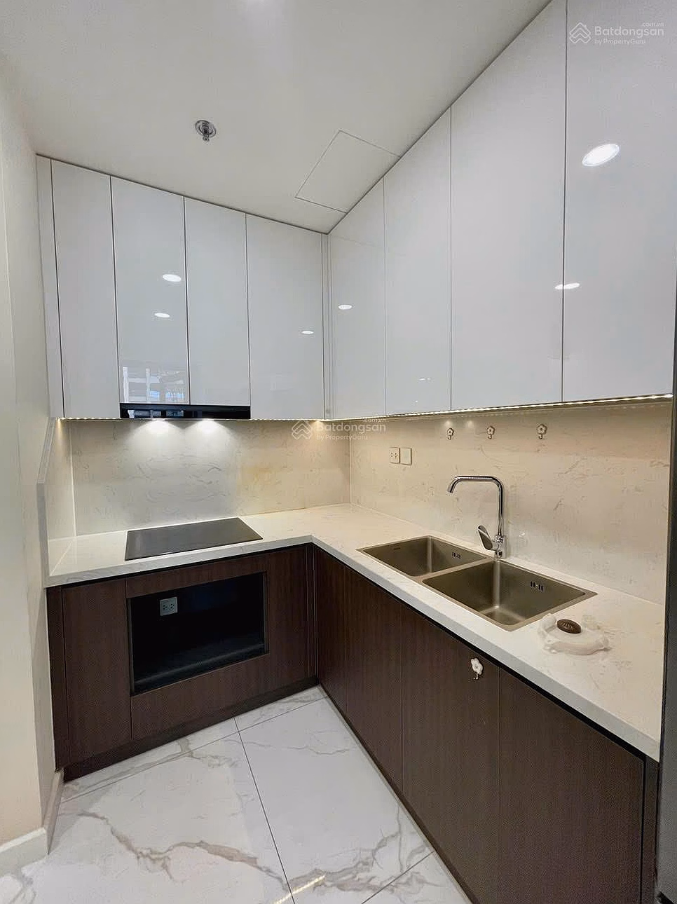 Sunshine Sky City apartment for rent, 20 million VND, 85 m2, 2 bedrooms, 2 bathrooms in Phu Thuan, District 7, Ho Chi Minh City