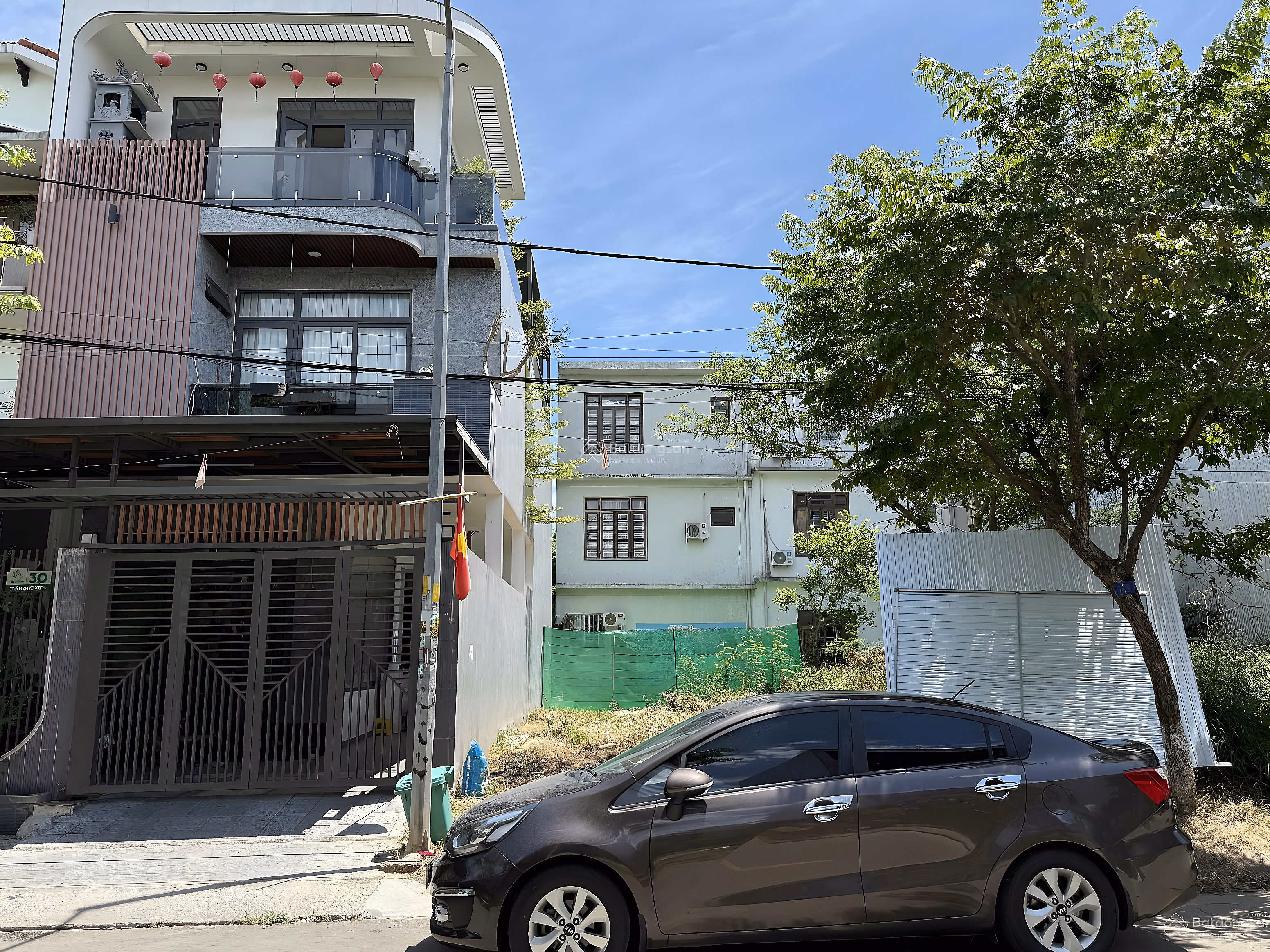 Land frontage on Tran Quy Kien - Xuan Phu District, Hue City. Near City Square