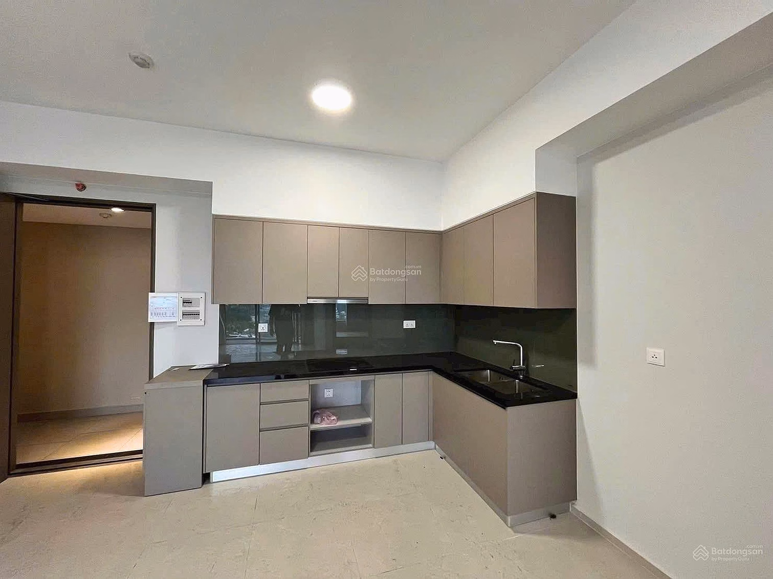 Westgate View 3-bedroom apartment for sale, District 1 - Gate 2 - Book available