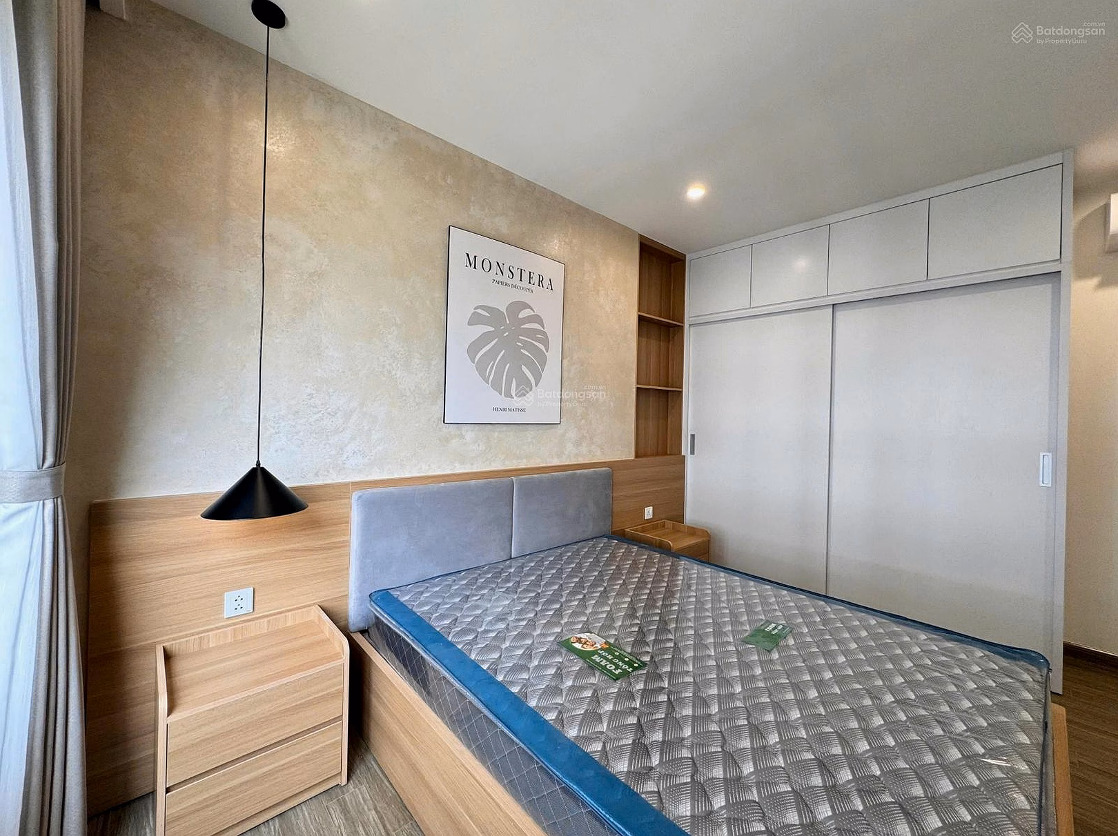 94m2 apartment for rent at The Sakura - Vinhomes Smart City, with 4-season swimming pool