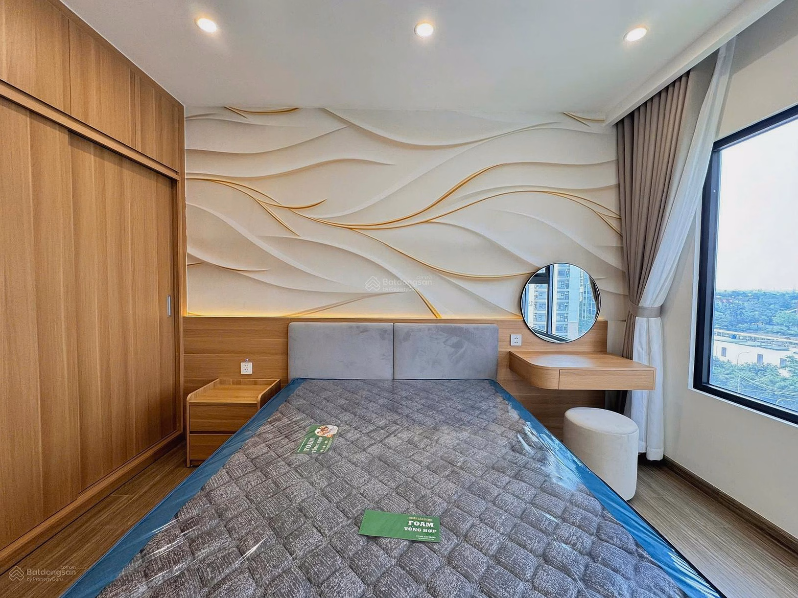 94m2 apartment for rent at The Sakura - Vinhomes Smart City, with 4-season swimming pool