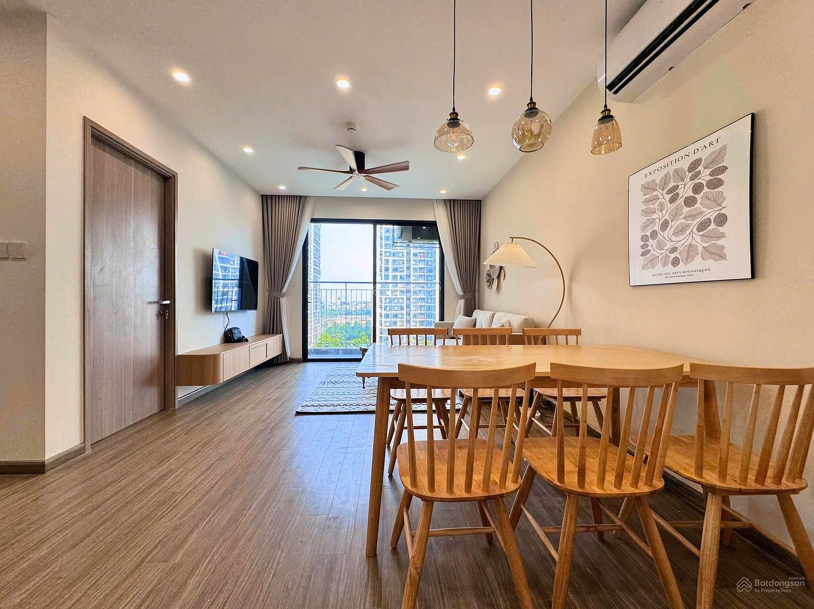 94m2 apartment for rent at The Sakura - Vinhomes Smart City, with 4-season swimming pool