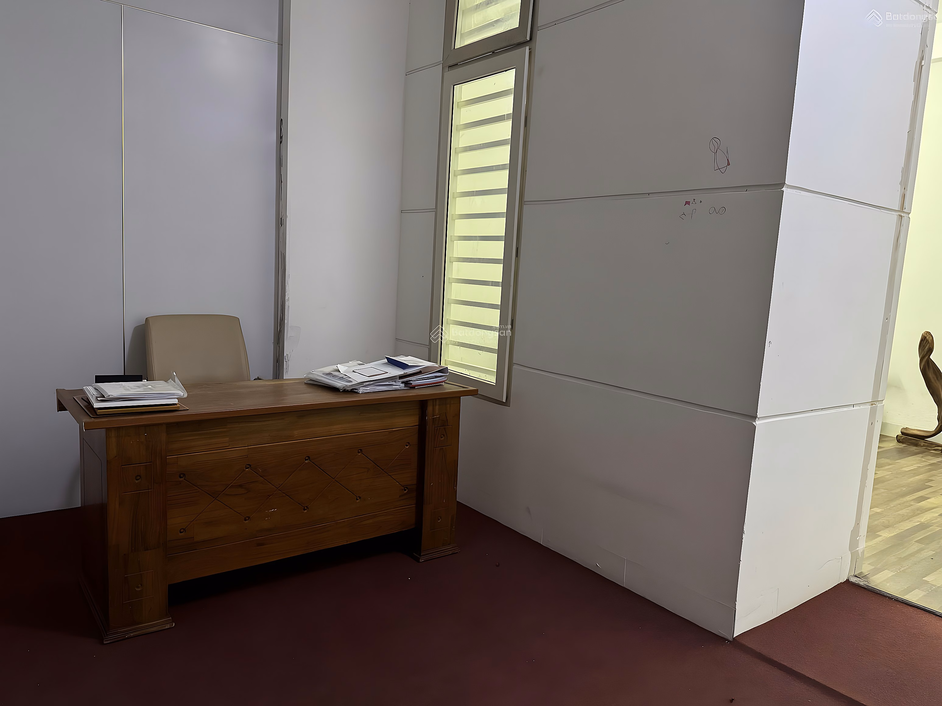 Beautiful house on Khuc Hao Son Tra street, Da Nang, busy business district, convenient to open a company office