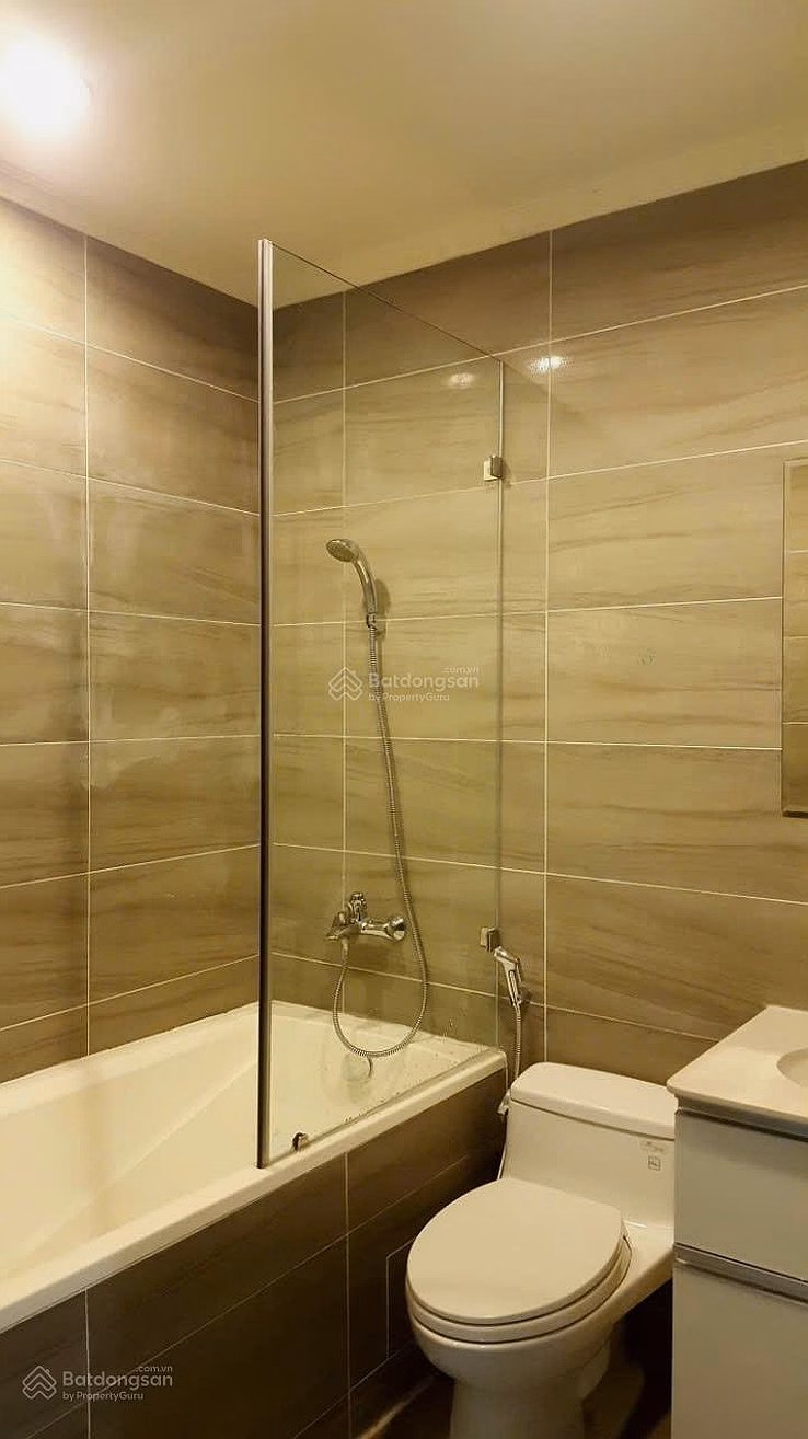 Owner quickly sold Docklands apartment 99 Nguyen Thi Thap, 96m2, high floor, 3 bedrooms, 2 bathrooms, price: 5.6 billion