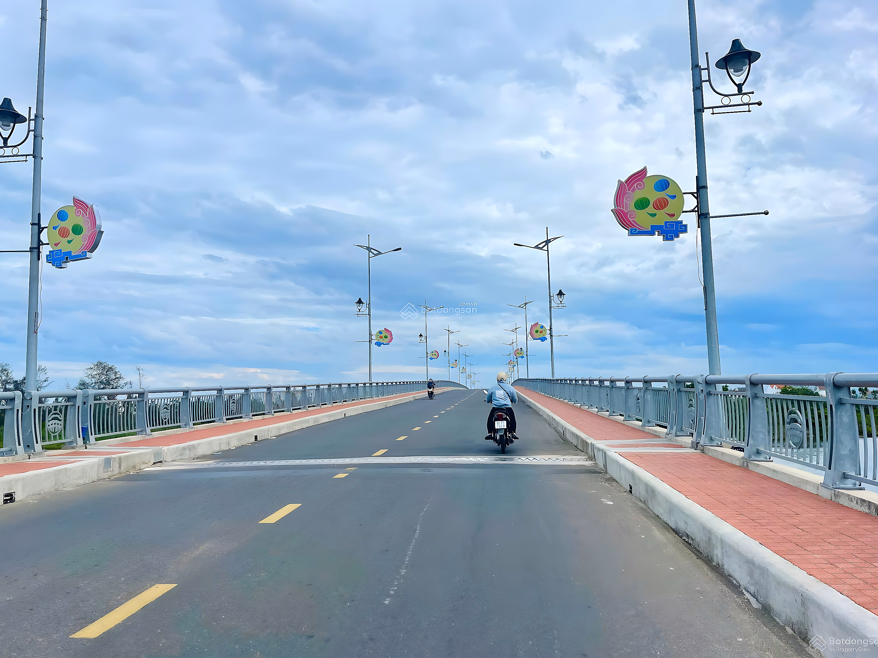 Land frontage on Nguyen Tri Phuong 339.3m2 price only 11.8 billion suitable for villa or resort boutique