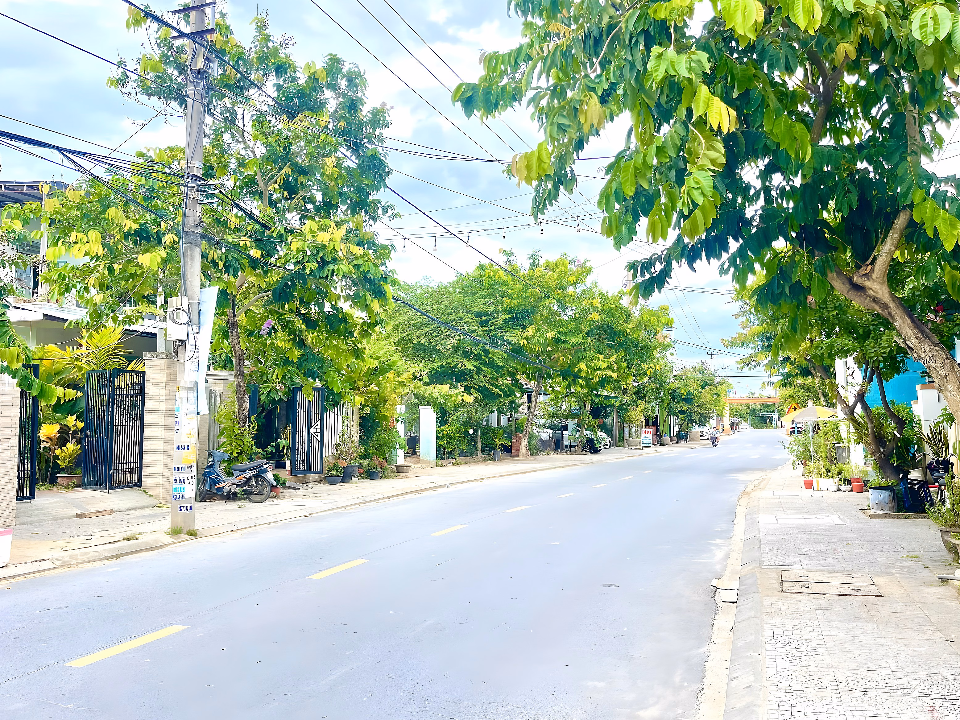 Land frontage on Nguyen Tri Phuong 339.3m2 price only 11.8 billion suitable for villa or resort boutique